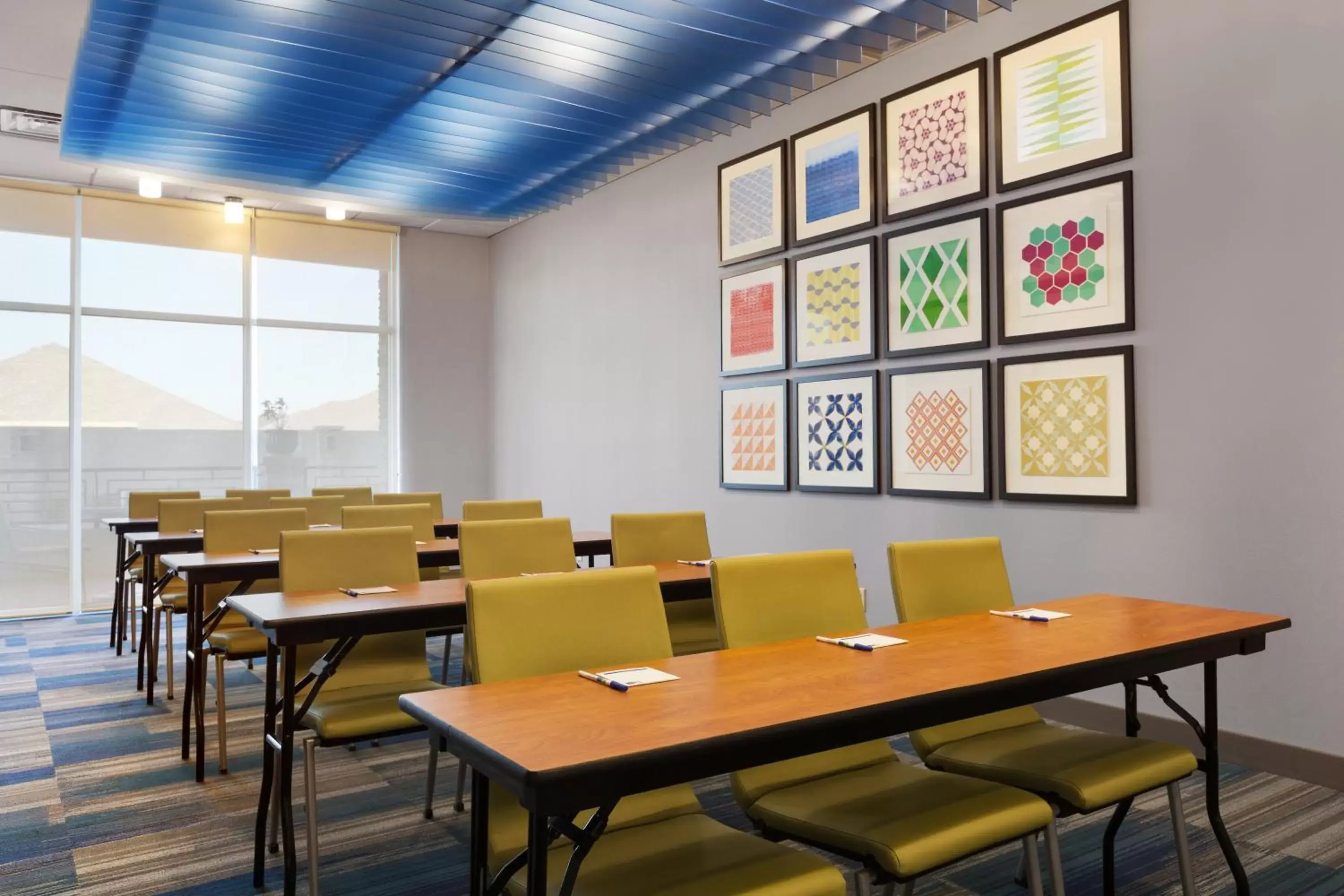 Meeting/conference room in Holiday Inn Express & Suites Edinburg- Mcallen Area, an IHG Hotel
