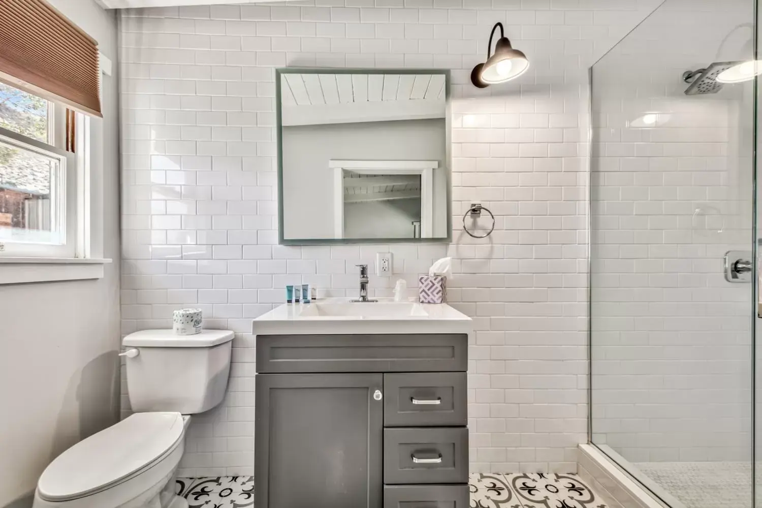 Toilet, Bathroom in The Historic West Walker Motel