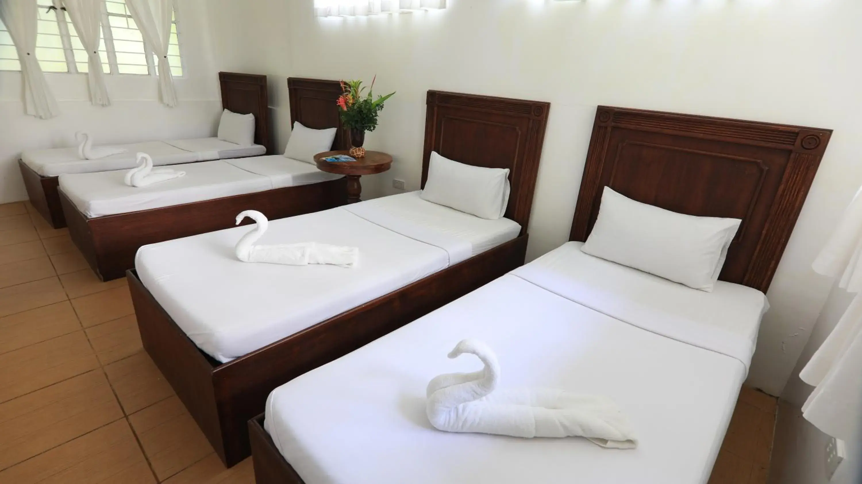 Bedroom, Bed in Loreland Farm Resort