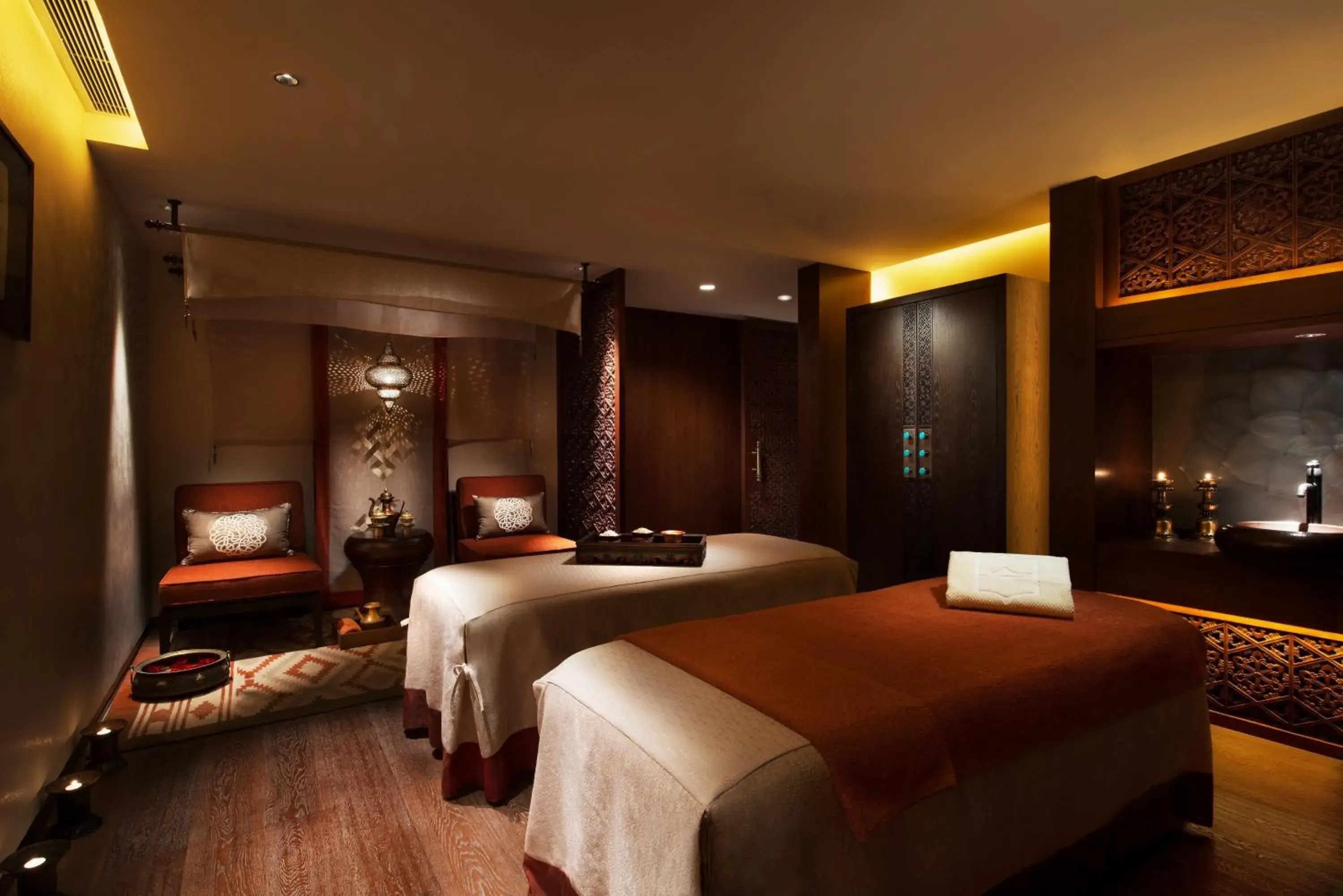 Massage, Bed in Shangri-La Lhasa