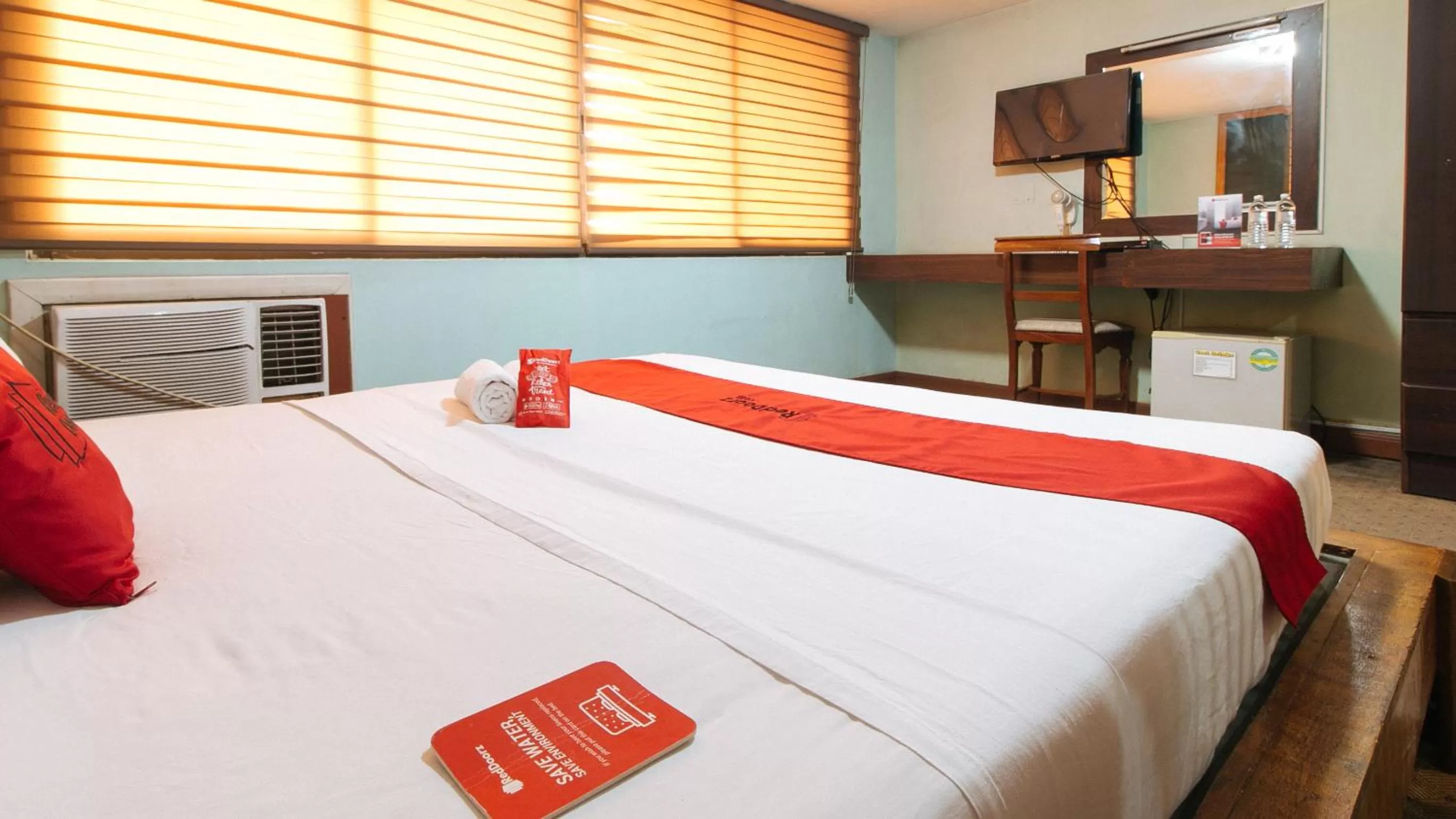 Bedroom, Bed in RedDoorz at Timog Avenue Quezon City