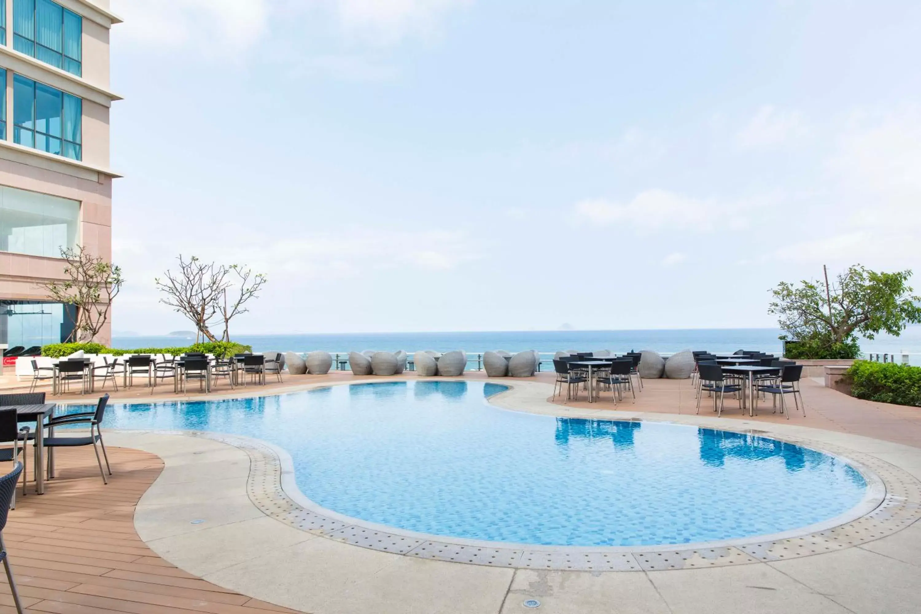 Swimming Pool in Diamond Bay Hotel