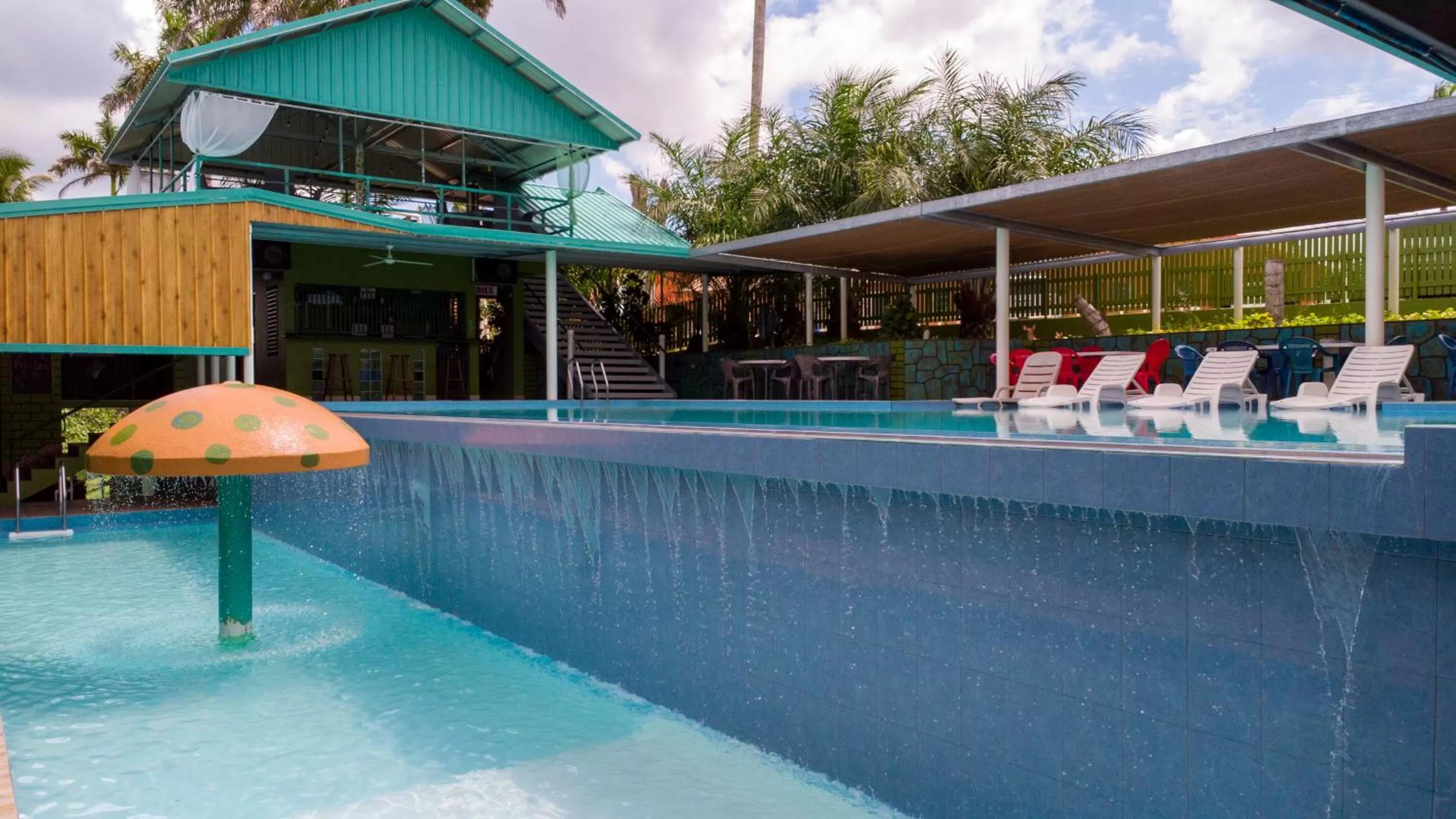 Swimming pool in Rumors Resort Hotel