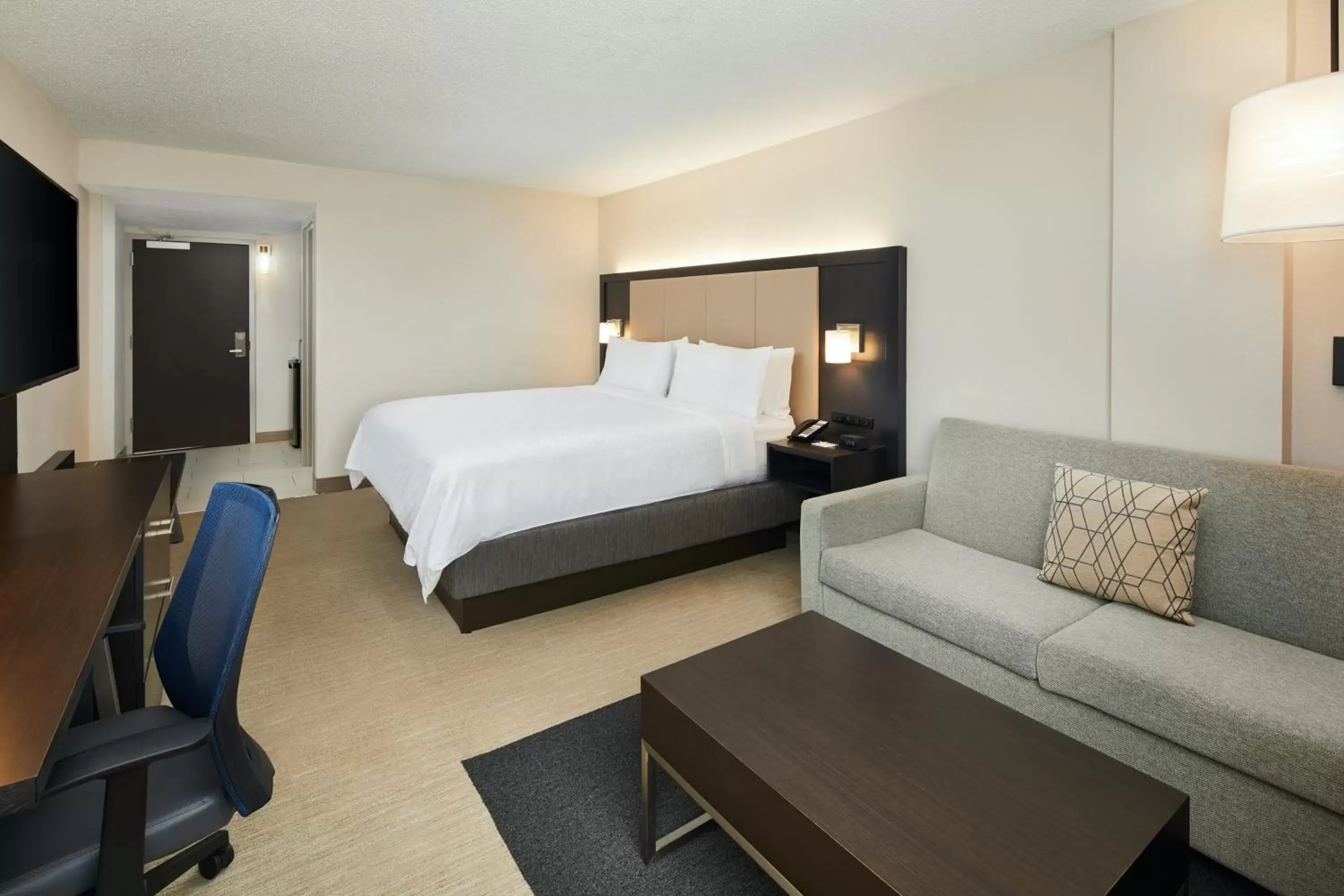 Photo of the whole room in Holiday Inn Express Richmond - Midtown, an IHG Hotel