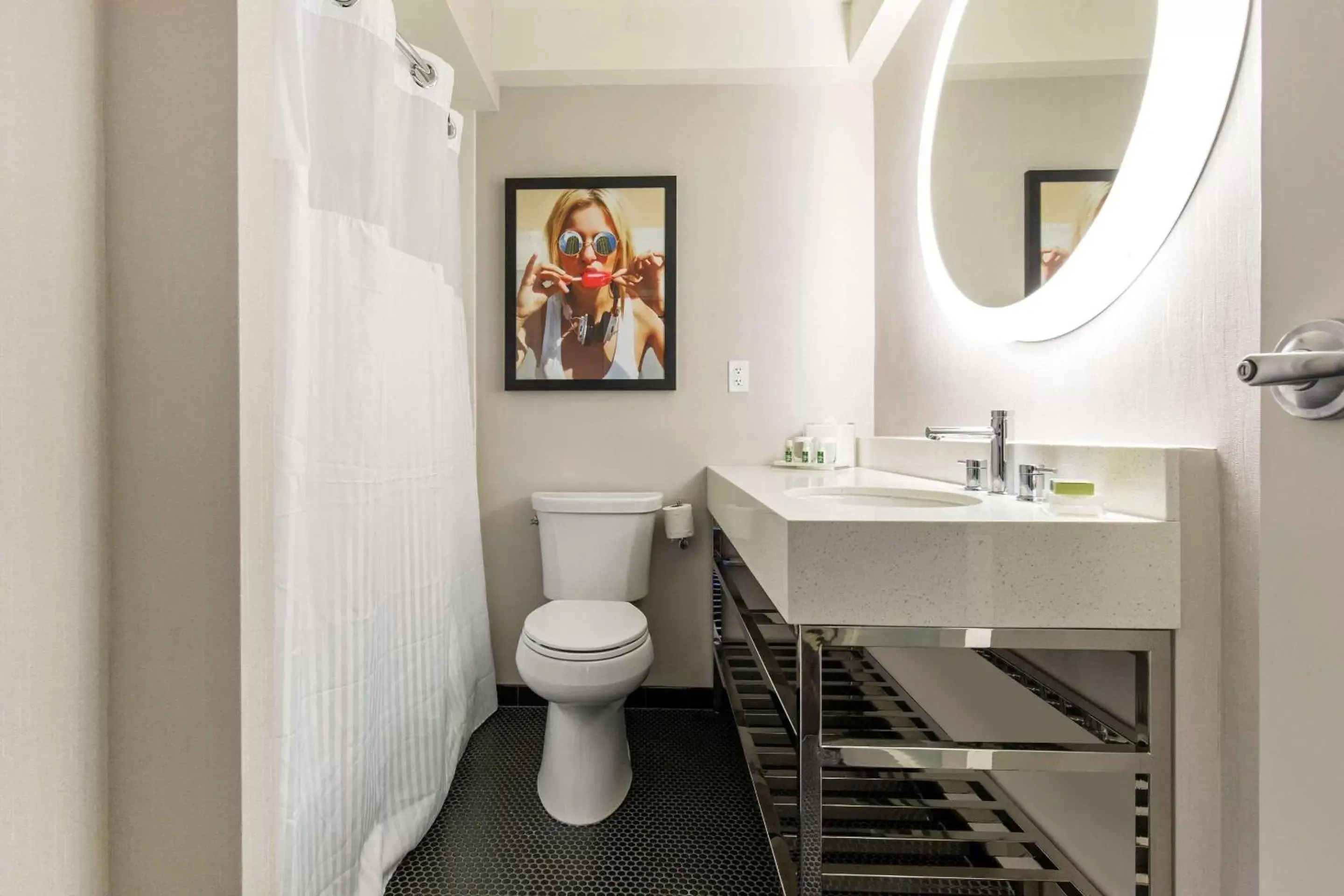 Bathroom in The Chicago Hotel Collection Magnificent Mile