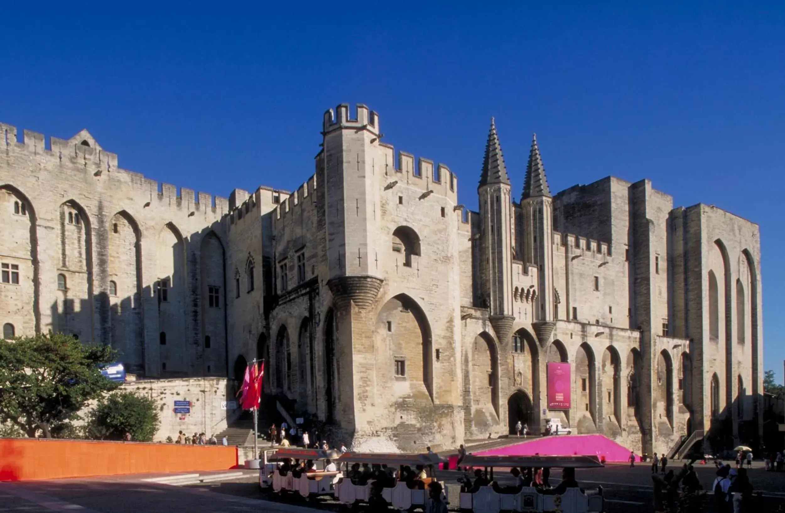 Off site, Property Building in Mercure Avignon Centre Palais des Papes