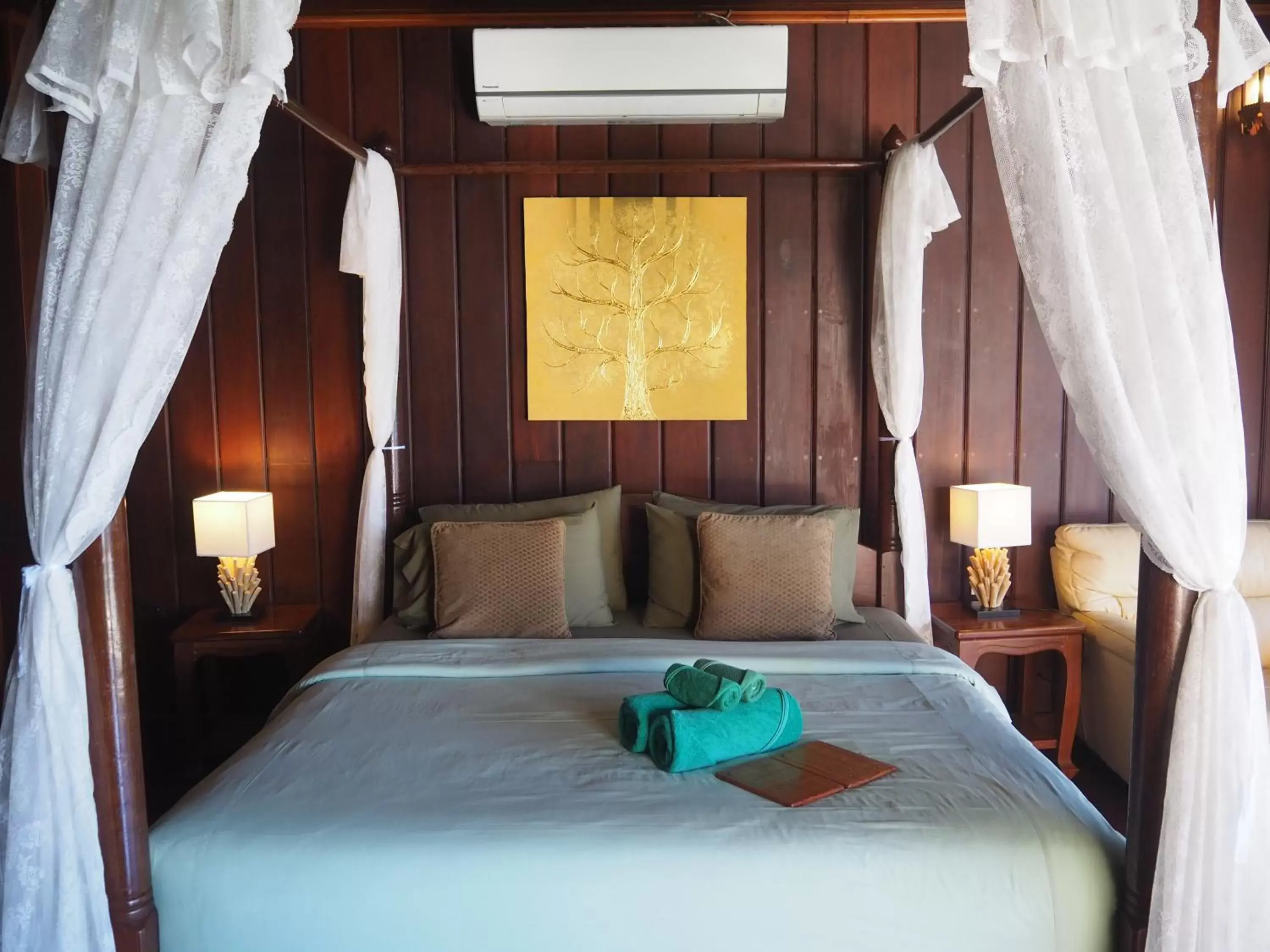 Bedroom, Bed in Koh Kood Beach Resort Bedroom, Bed in Koh Kood Beach Resort