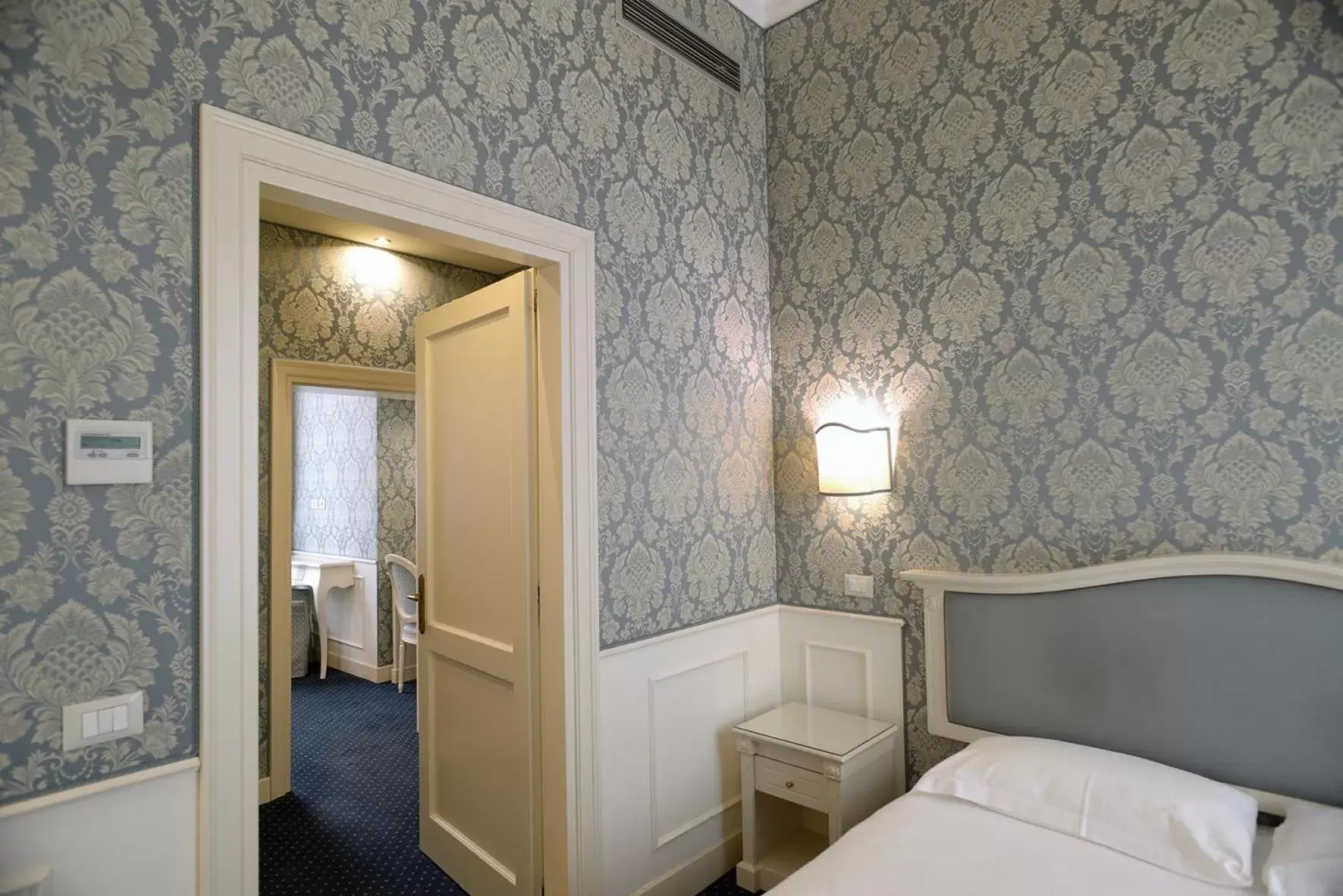 Bedroom, Bathroom in Corte Barozzi Venice Suites