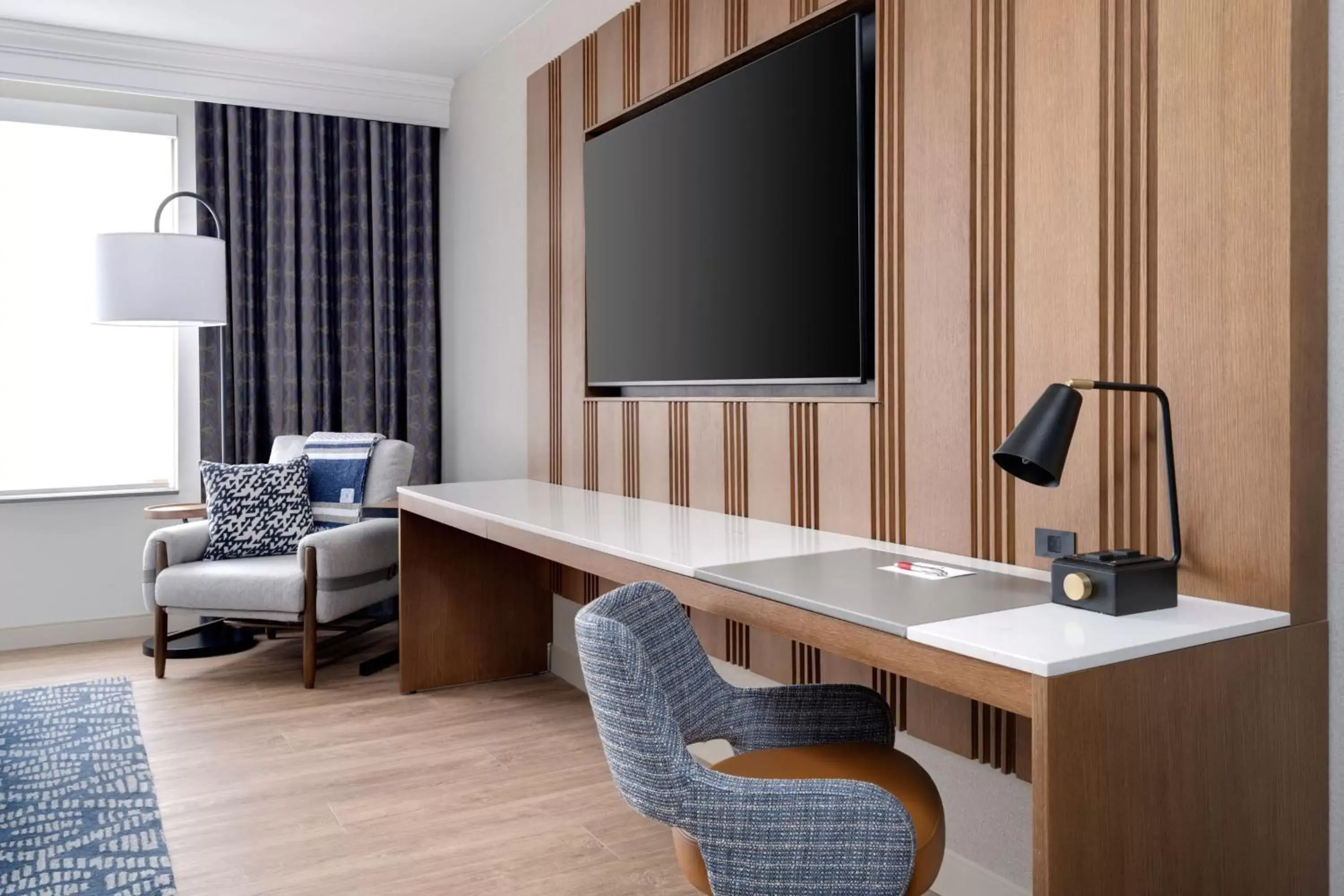 Photo of the whole room, TV/Entertainment Center in Austin Marriott South