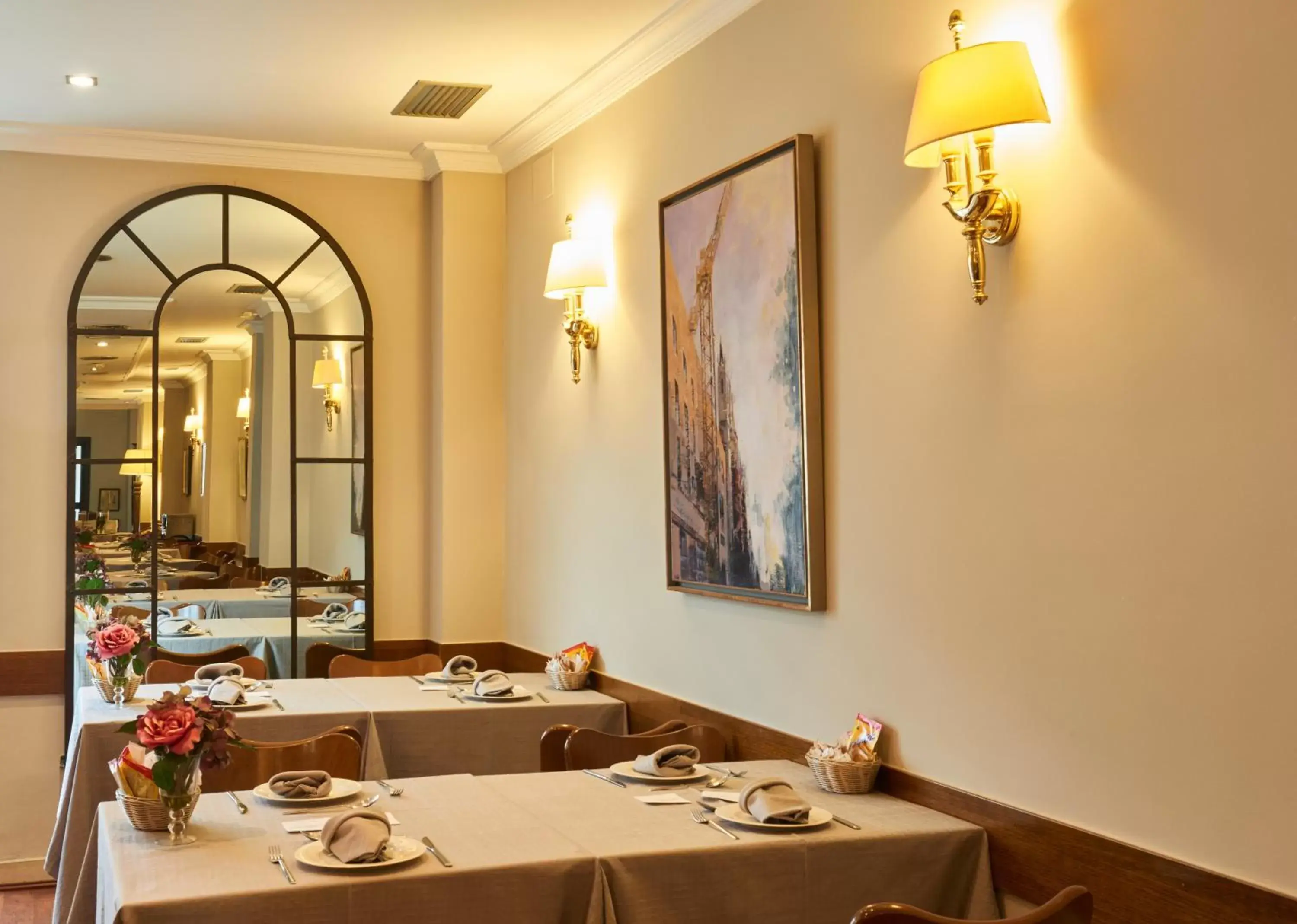 Restaurant/Places to Eat in Suites Barrio de Salamanca