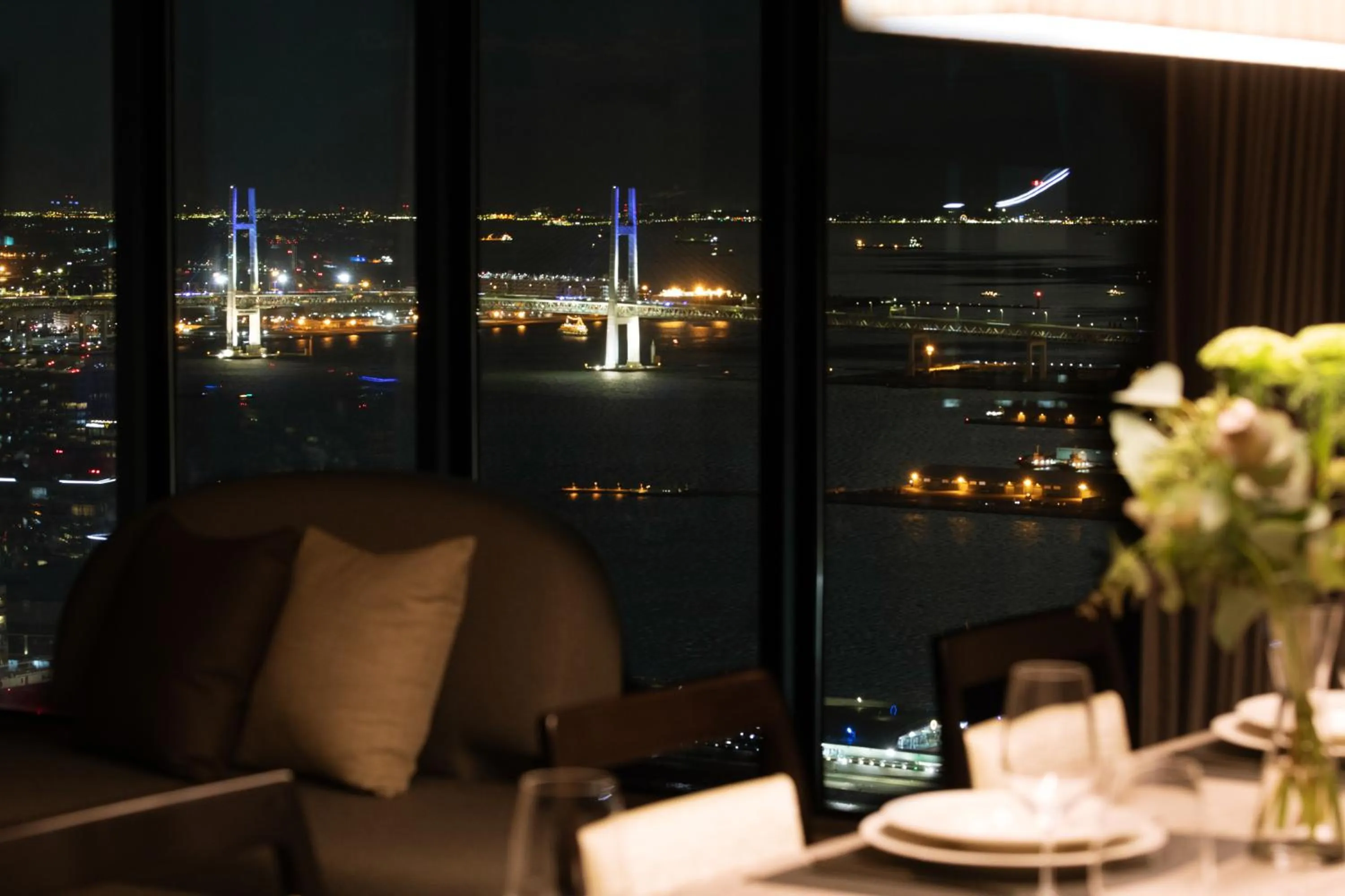 Living room in Oakwood Suites Yokohama