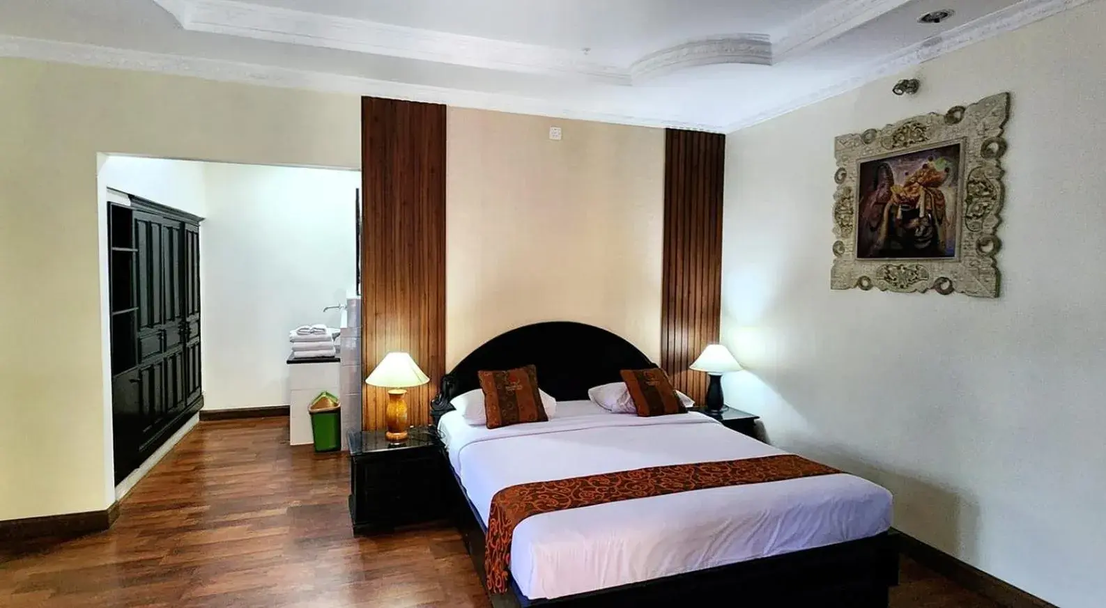 Bedroom, Bed in Puri Gopa Hotel