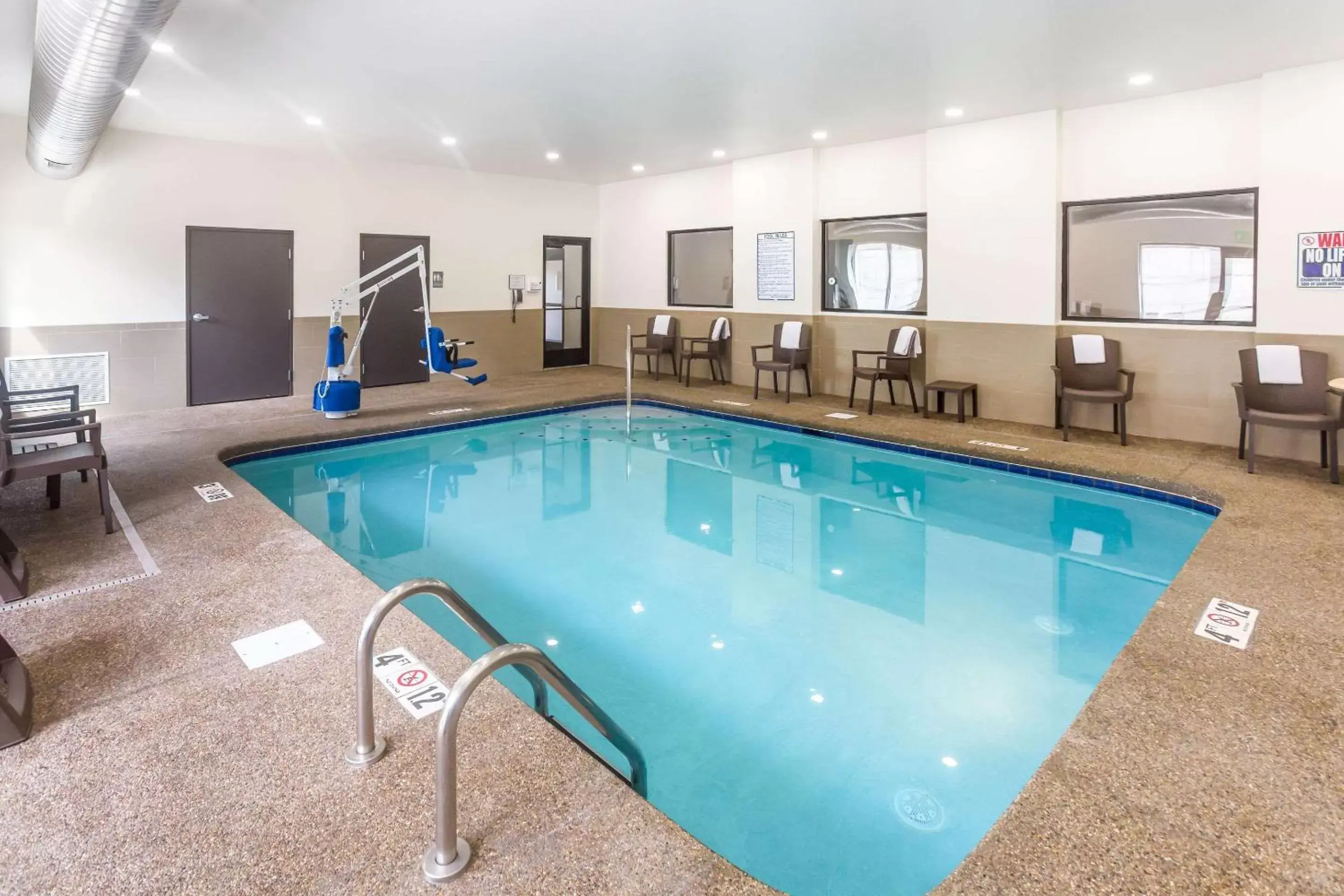On site, Swimming Pool in MainStay Suites Logan Ohio-Hocking Hills