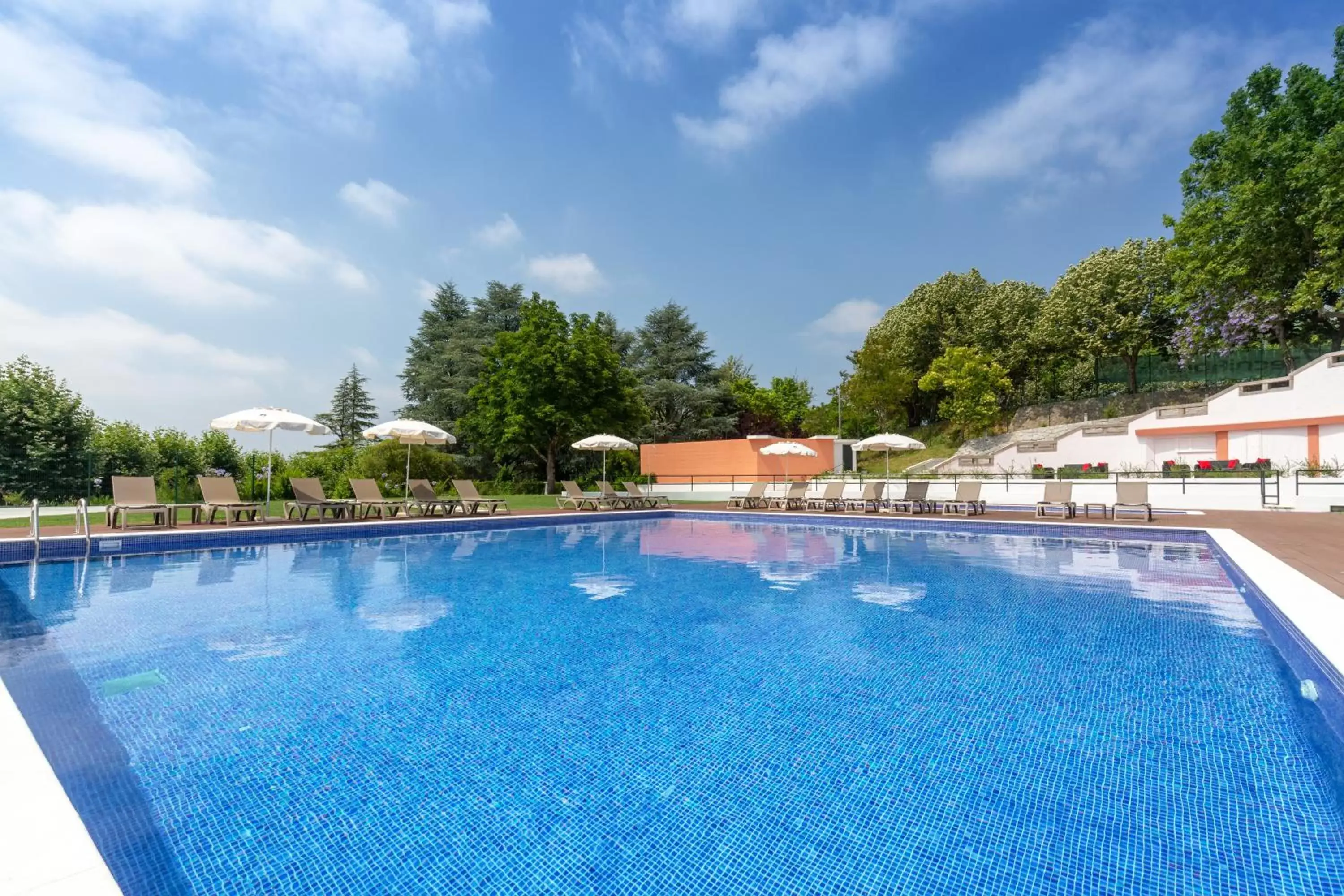 Swimming Pool in Luna Hotel Turismo