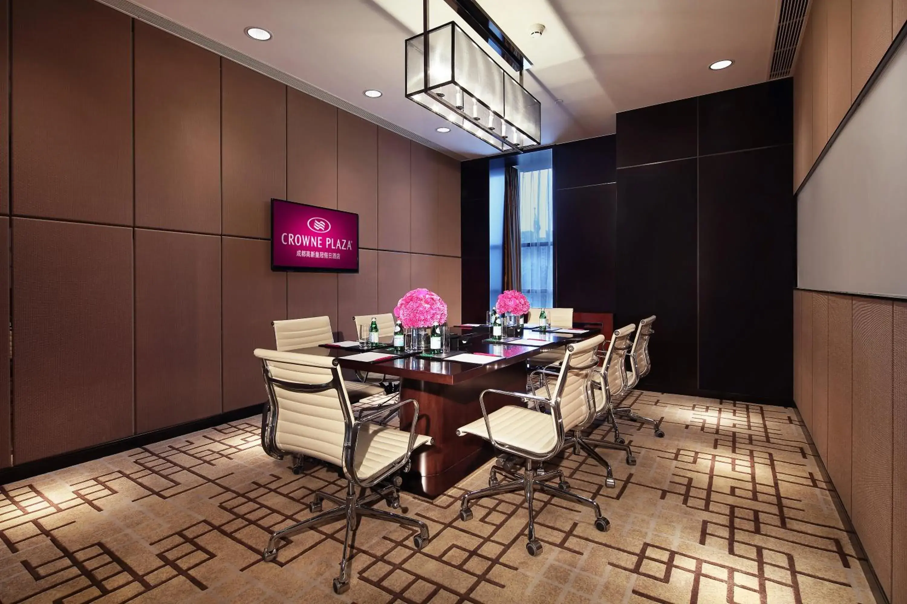 Meeting/conference room in Crowne Plaza Chengdu West, an IHG Hotel