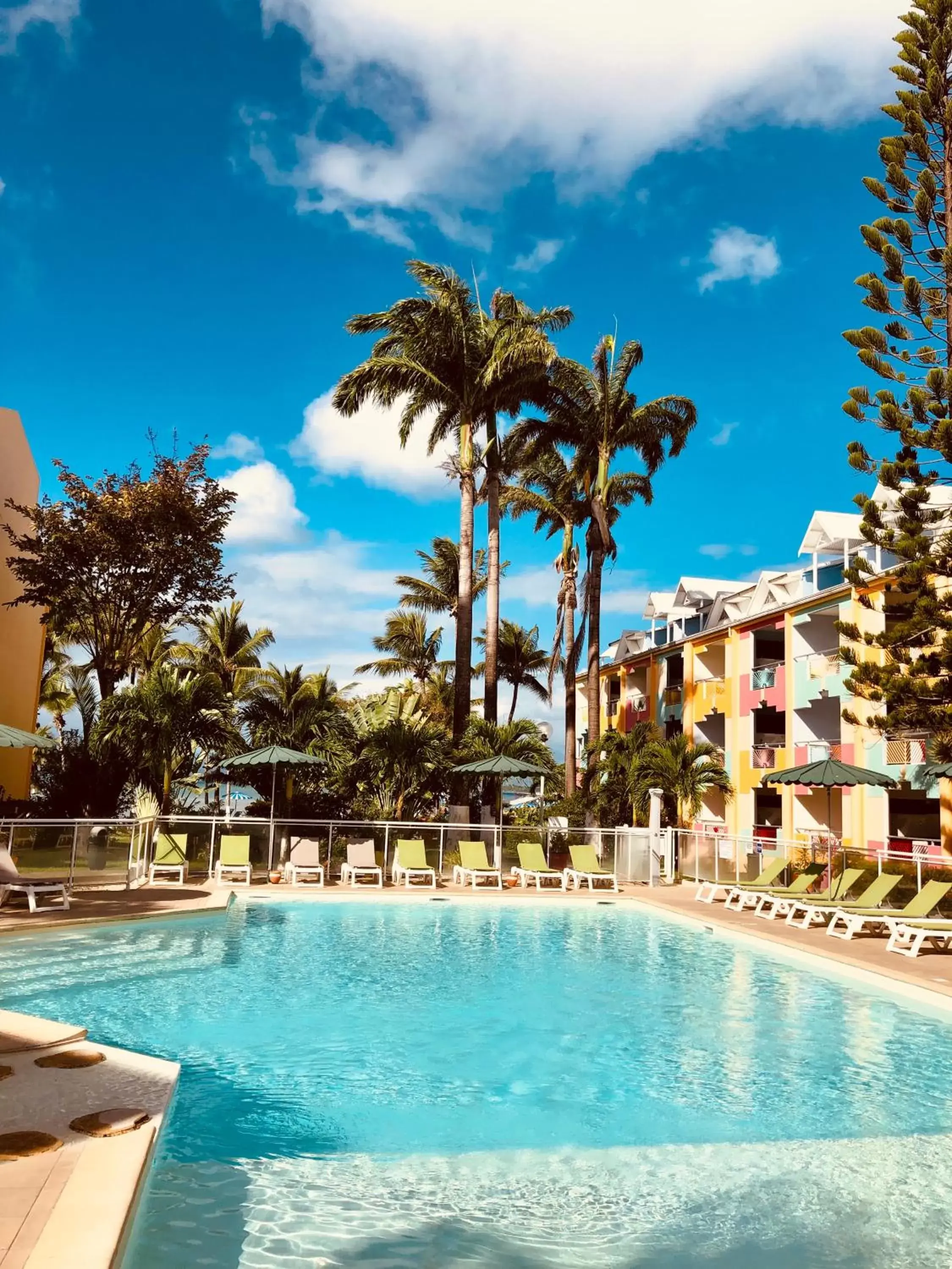 Hot Tub, Swimming Pool in Canella Beach Hotel