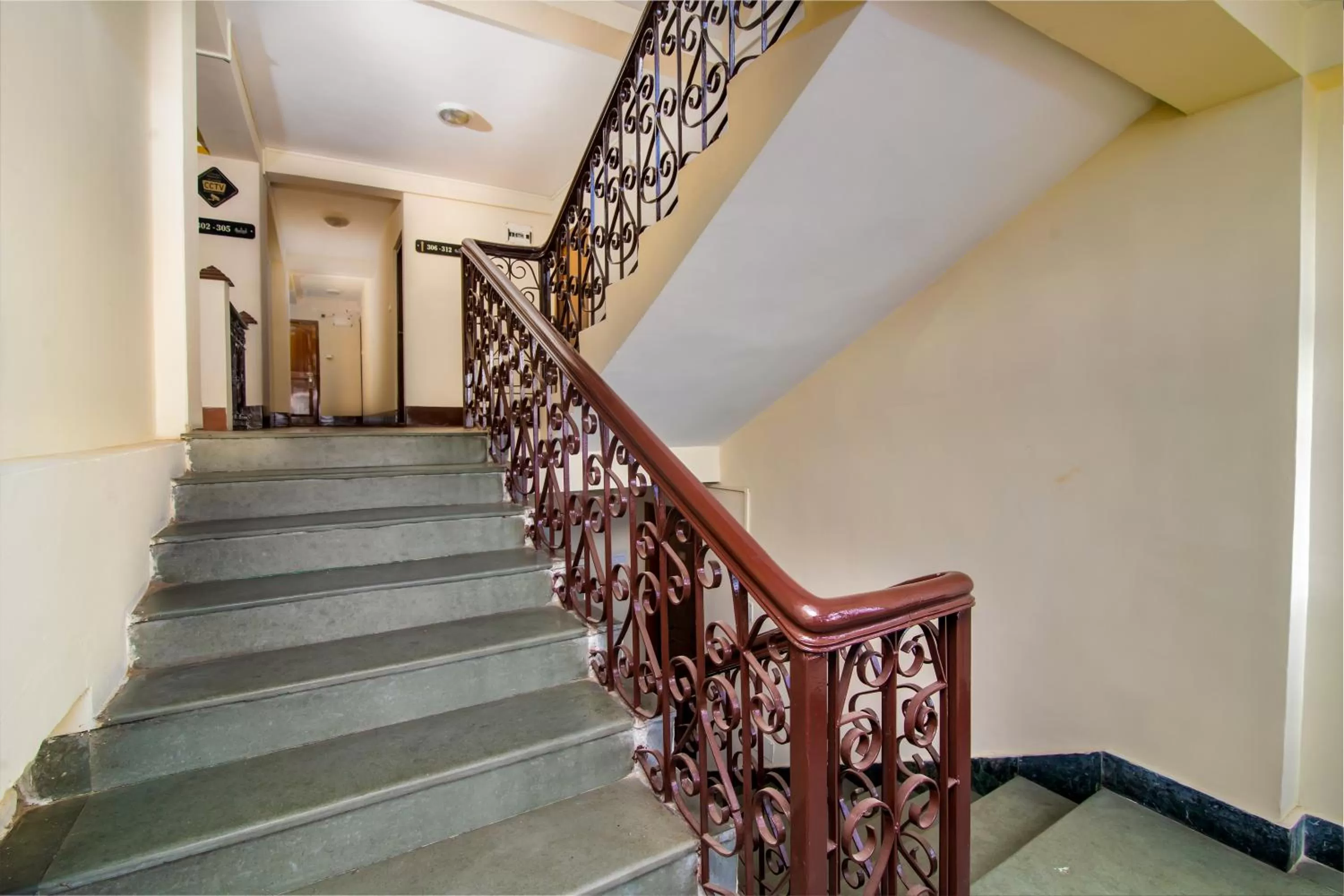 Facade/entrance in Muscatel BhumSang - 200 Mts from Mall Road