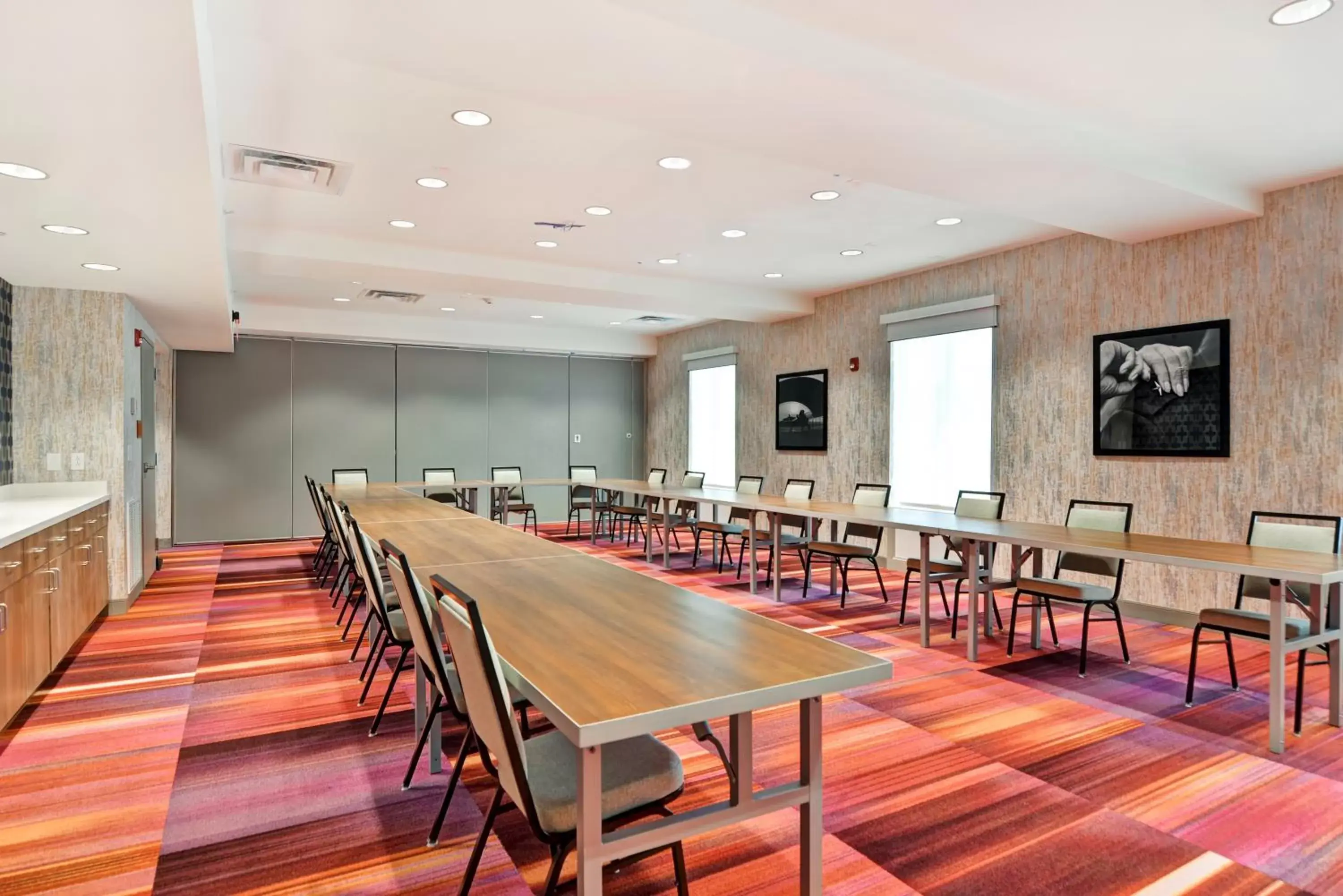 Meeting/conference room in Home2 Suites By Hilton Beaufort