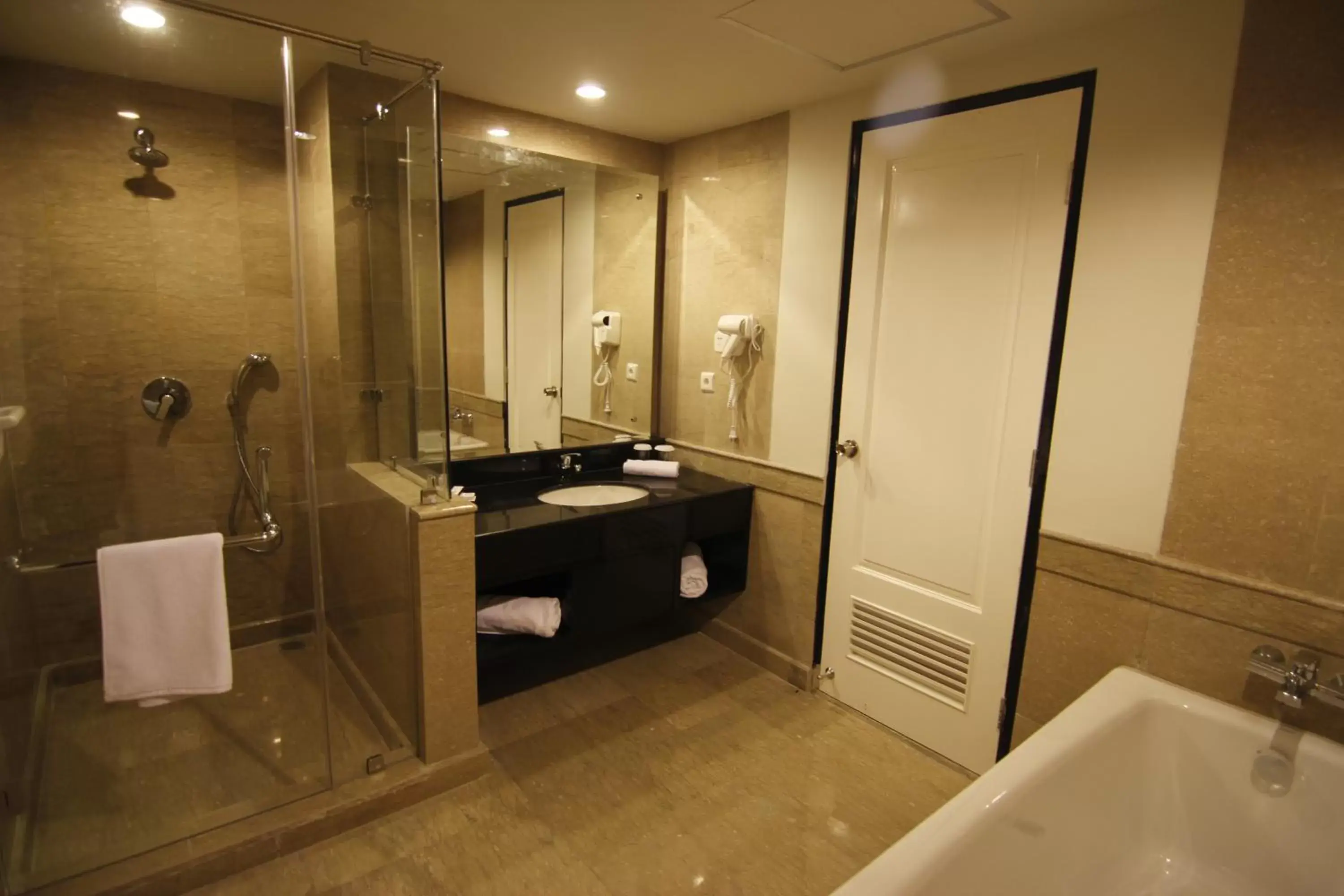 Bathroom in Hotel Diradja Bathroom in Hotel Diradja