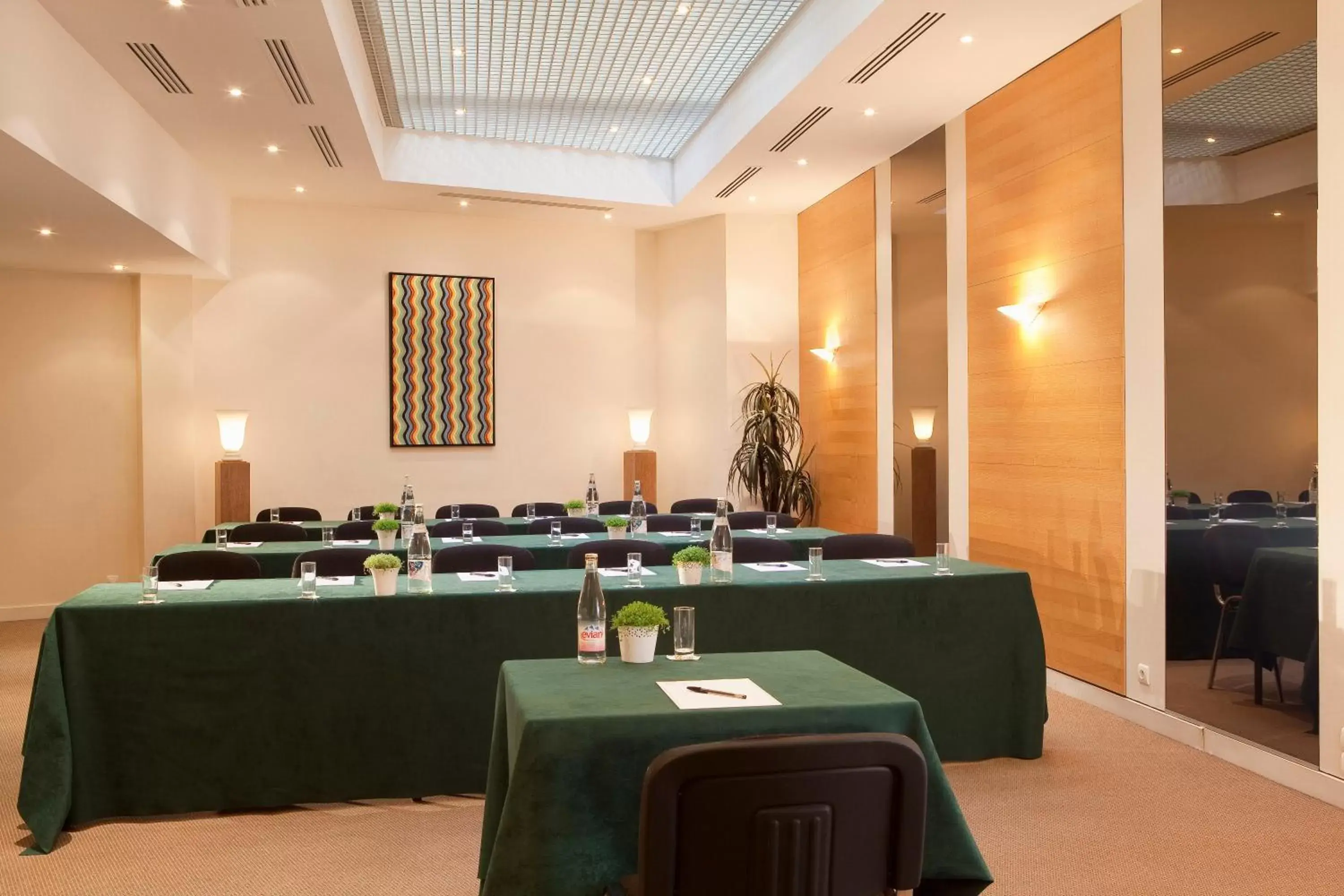 Business facilities in Floride-Etoile
