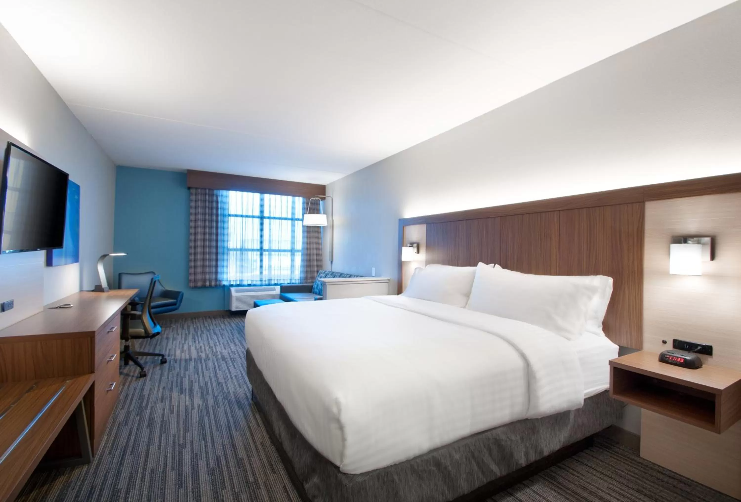 Photo of the whole room, Bed in Holiday Inn Express Quantico - Stafford by IHG