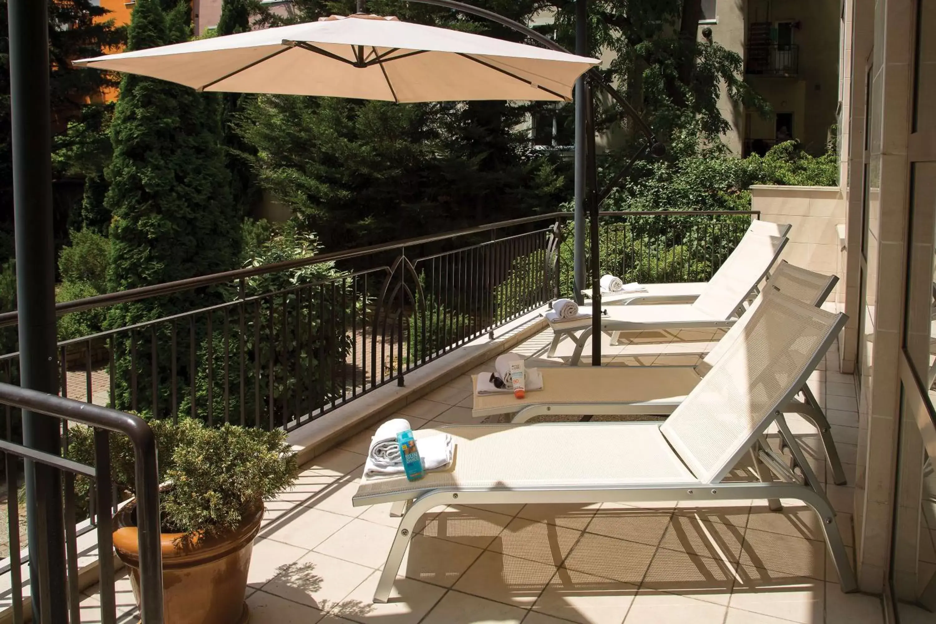 Balcony/Terrace in Adina Apartment Hotel Budapest