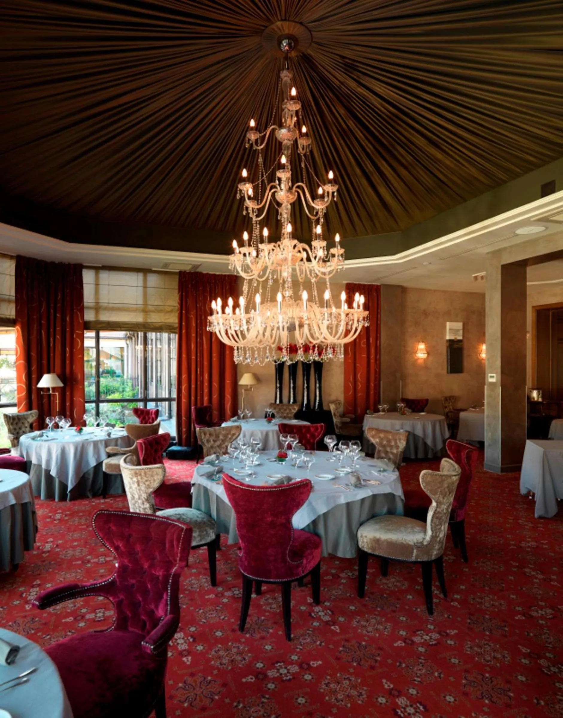 Restaurant/places to eat in Le Grand Hotel & Spa