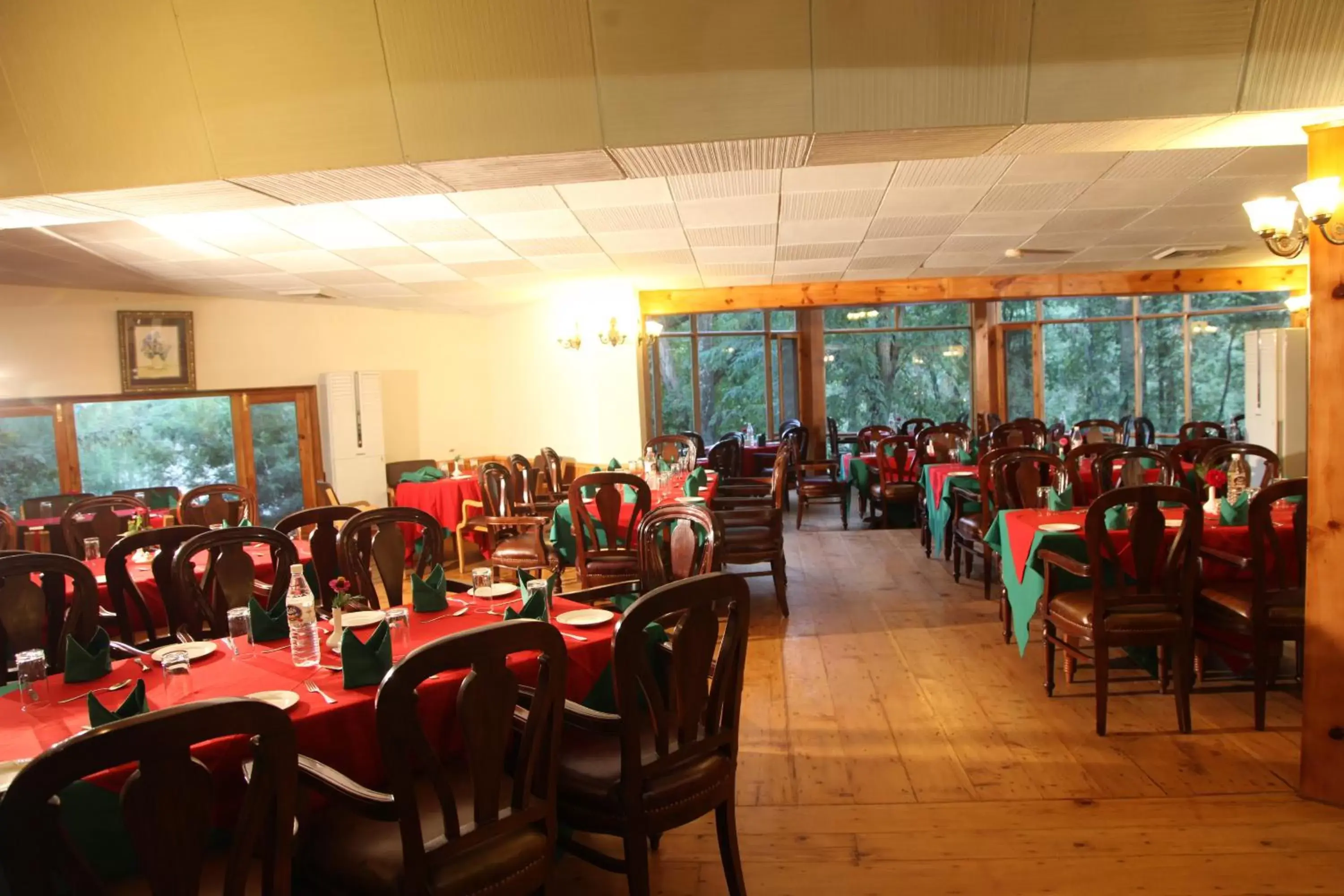 Restaurant/places to eat in Span Resort and Spa, Manali Restaurant/places to eat in Span Resort and Spa, Manali
