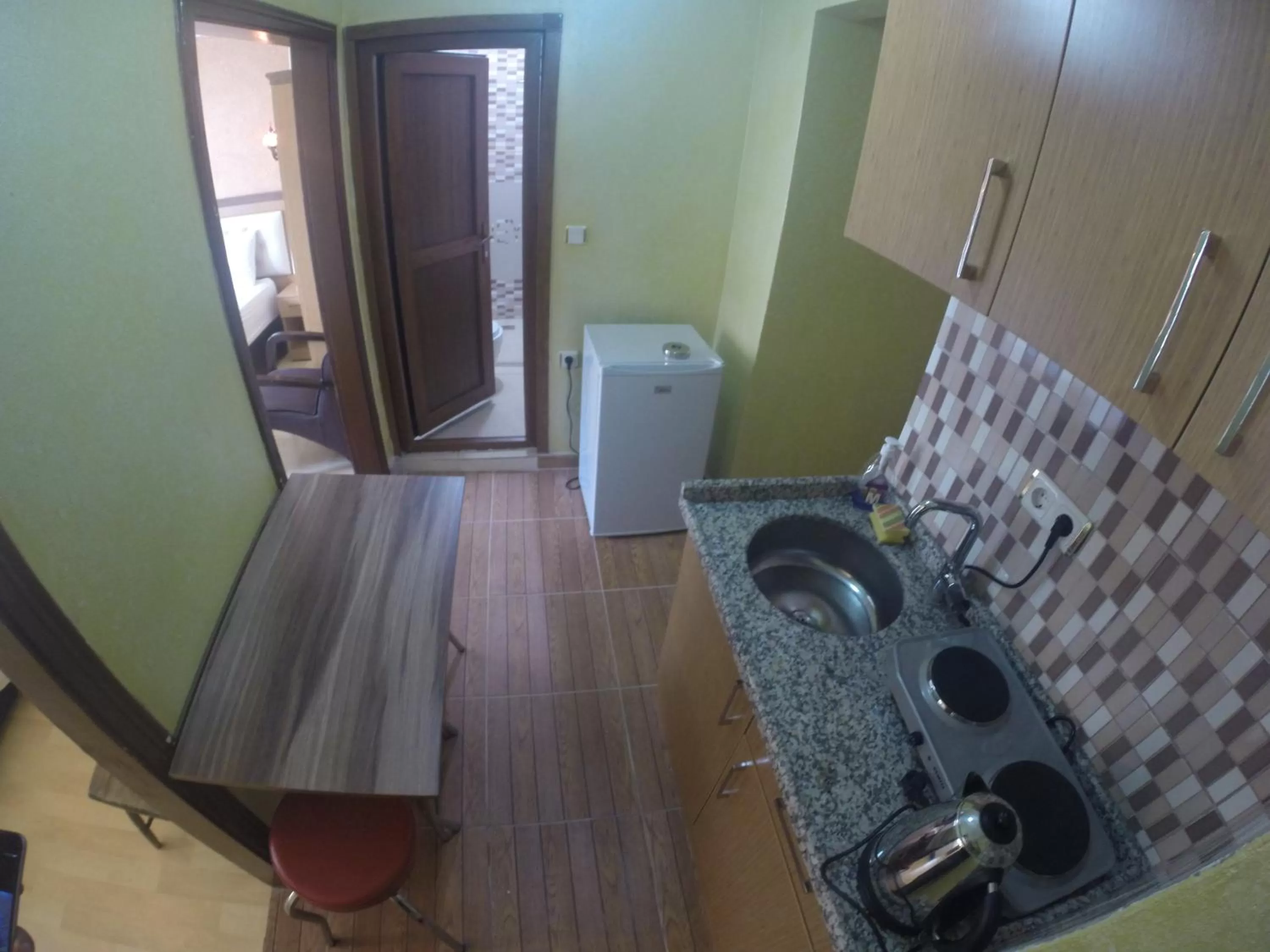 Coffee/tea facilities in Arat Apartments