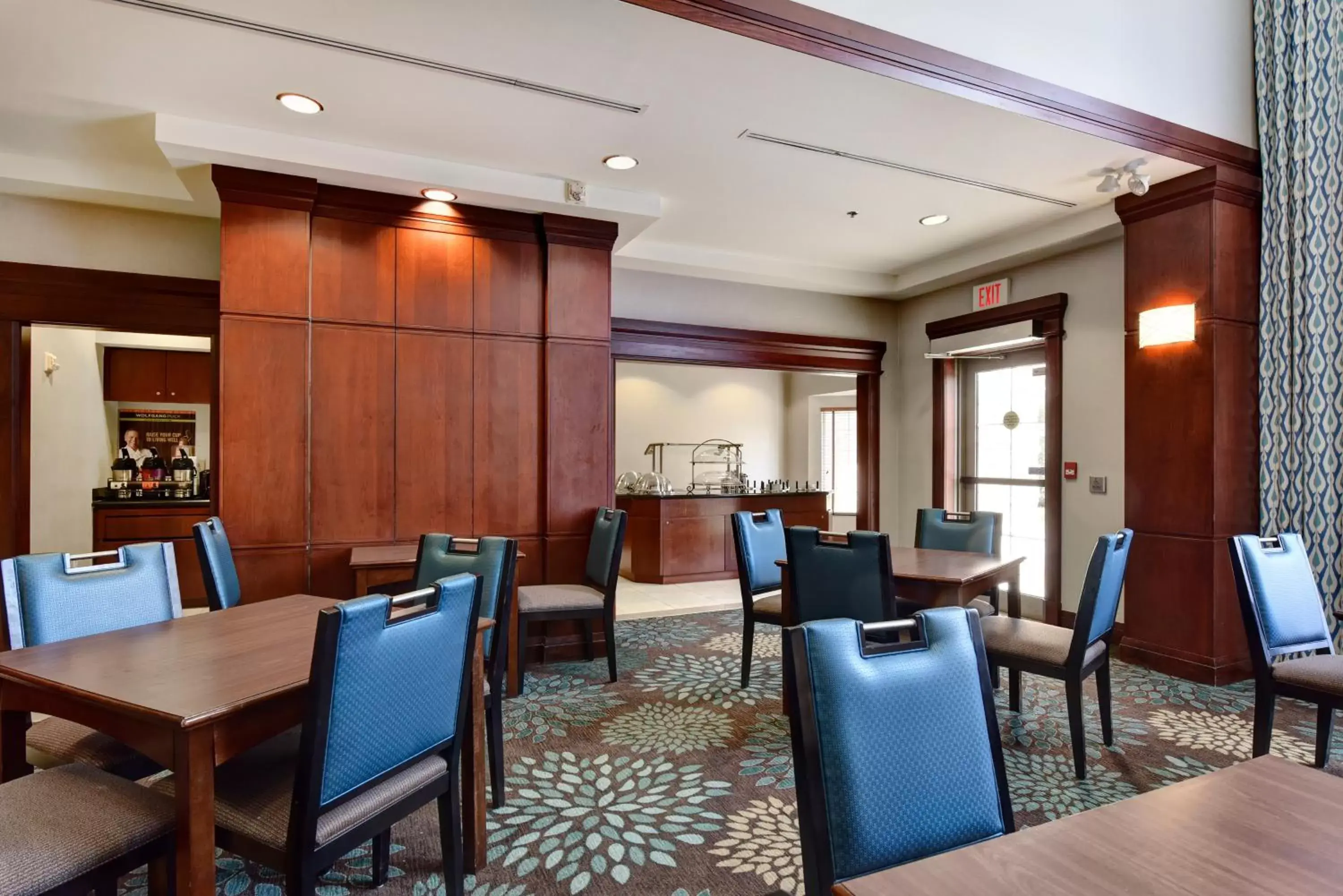 Restaurant/Places to Eat in Staybridge Suites Guelph, an IHG Hotel