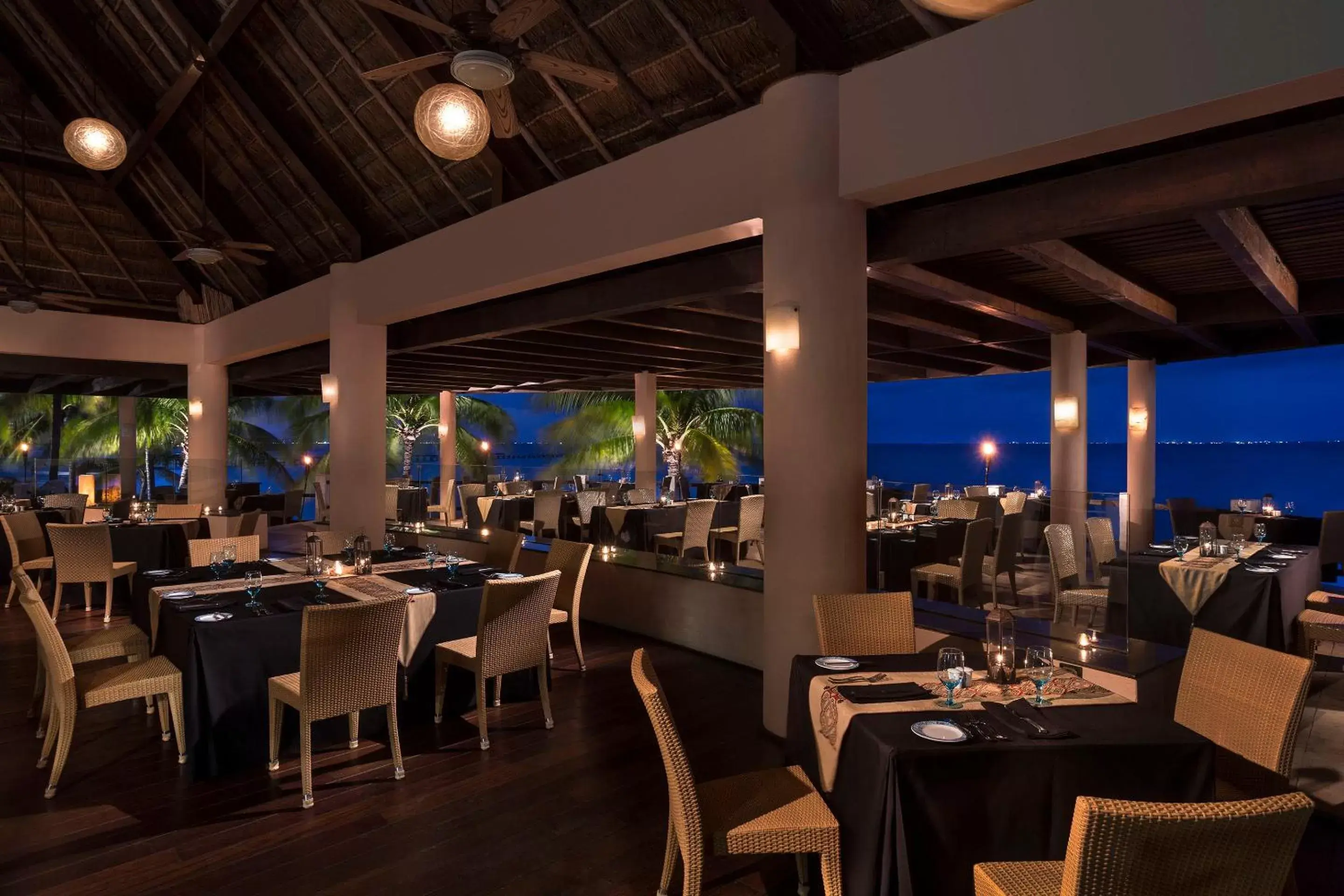 Restaurant/Places to Eat in Grand Fiesta Americana Coral Beach Cancun - All Inclusive