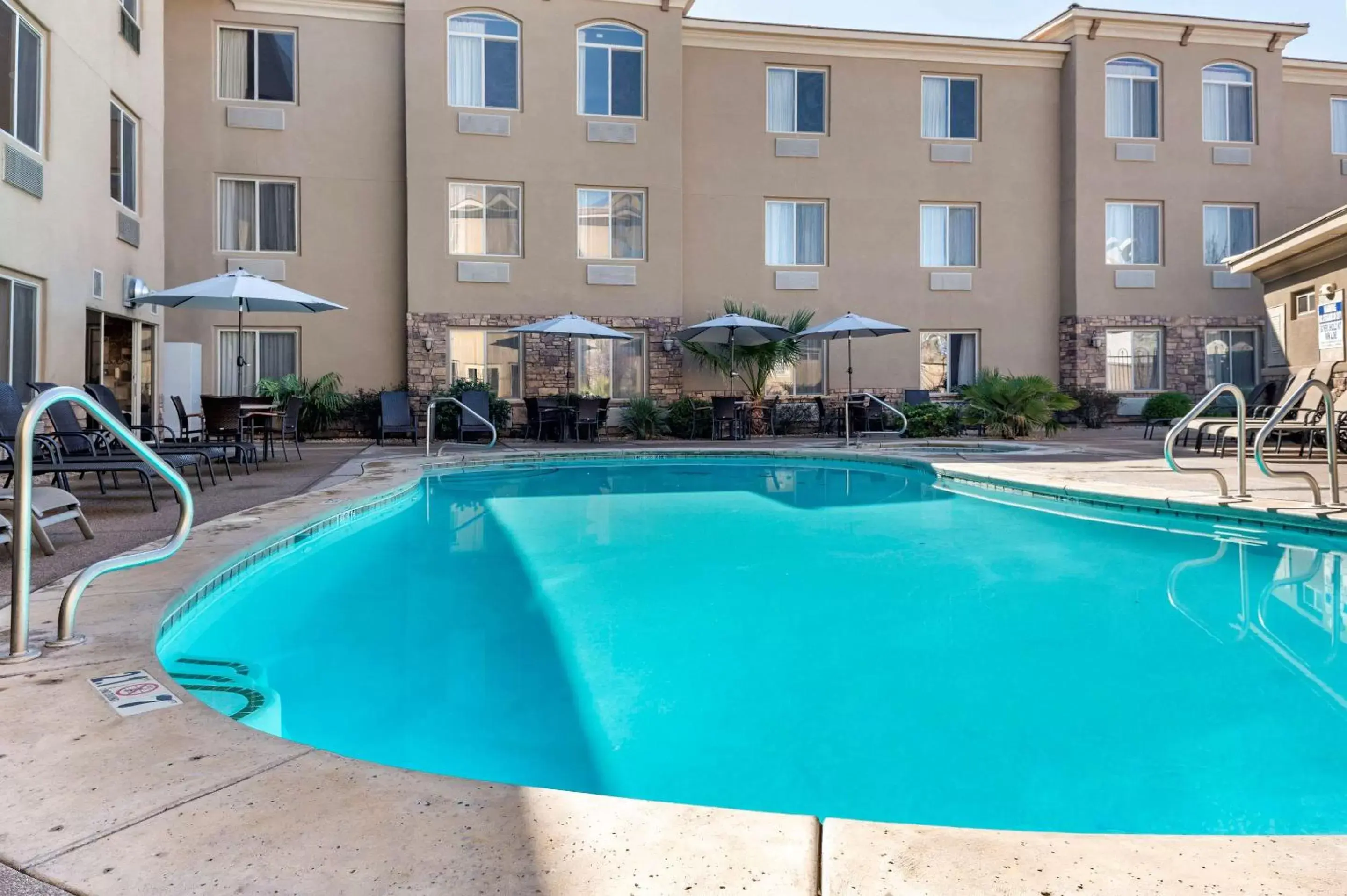On site, Swimming Pool in Comfort Inn at Convention Center Saint George