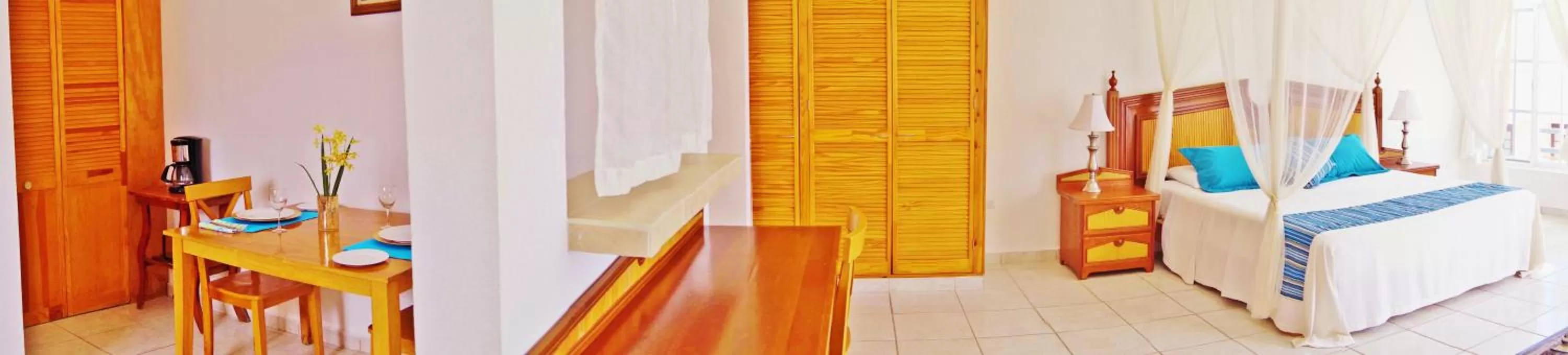 Area and facilities, Bed in Corales Suites