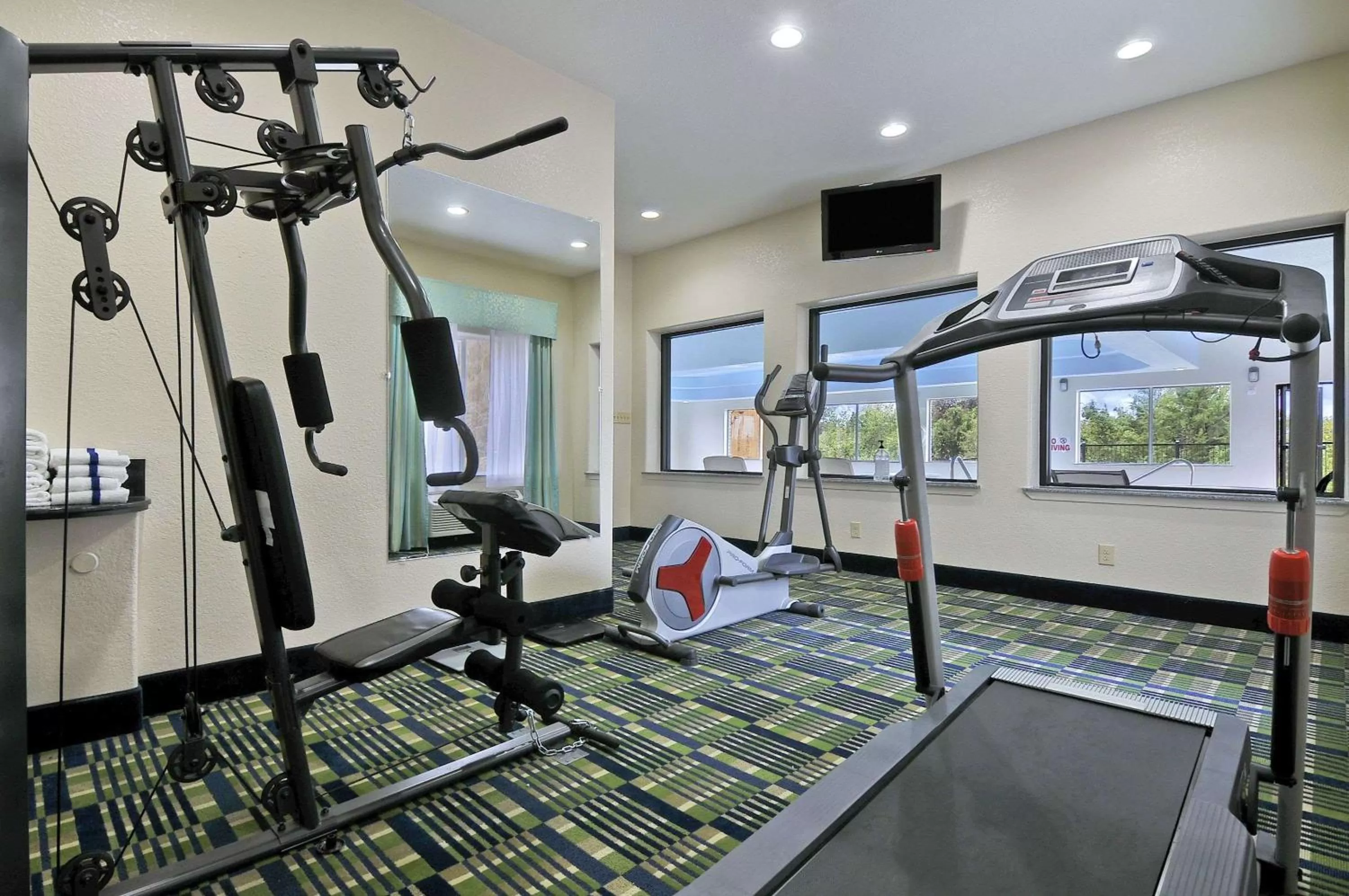 Fitness centre/facilities in Ramada by Wyndham South Waco