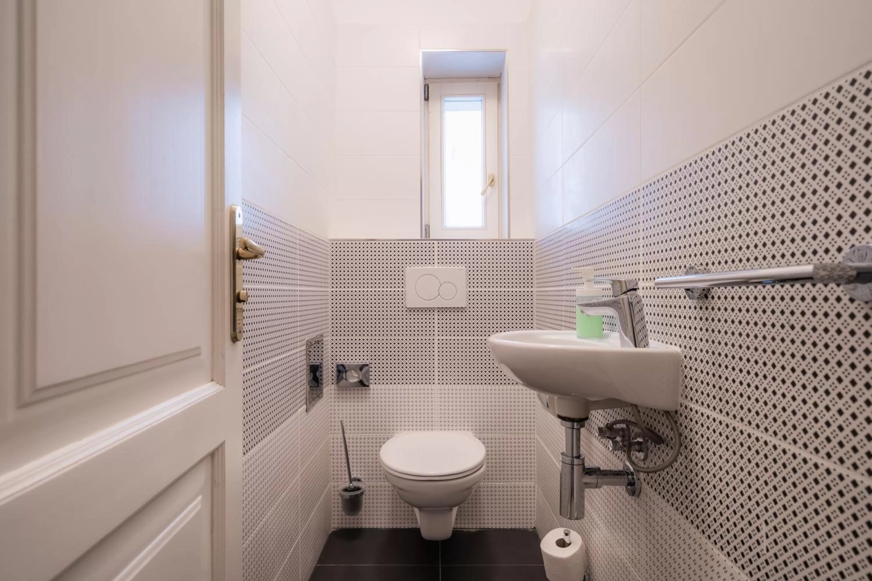 Toilet in EA ApartHotel Melantrich