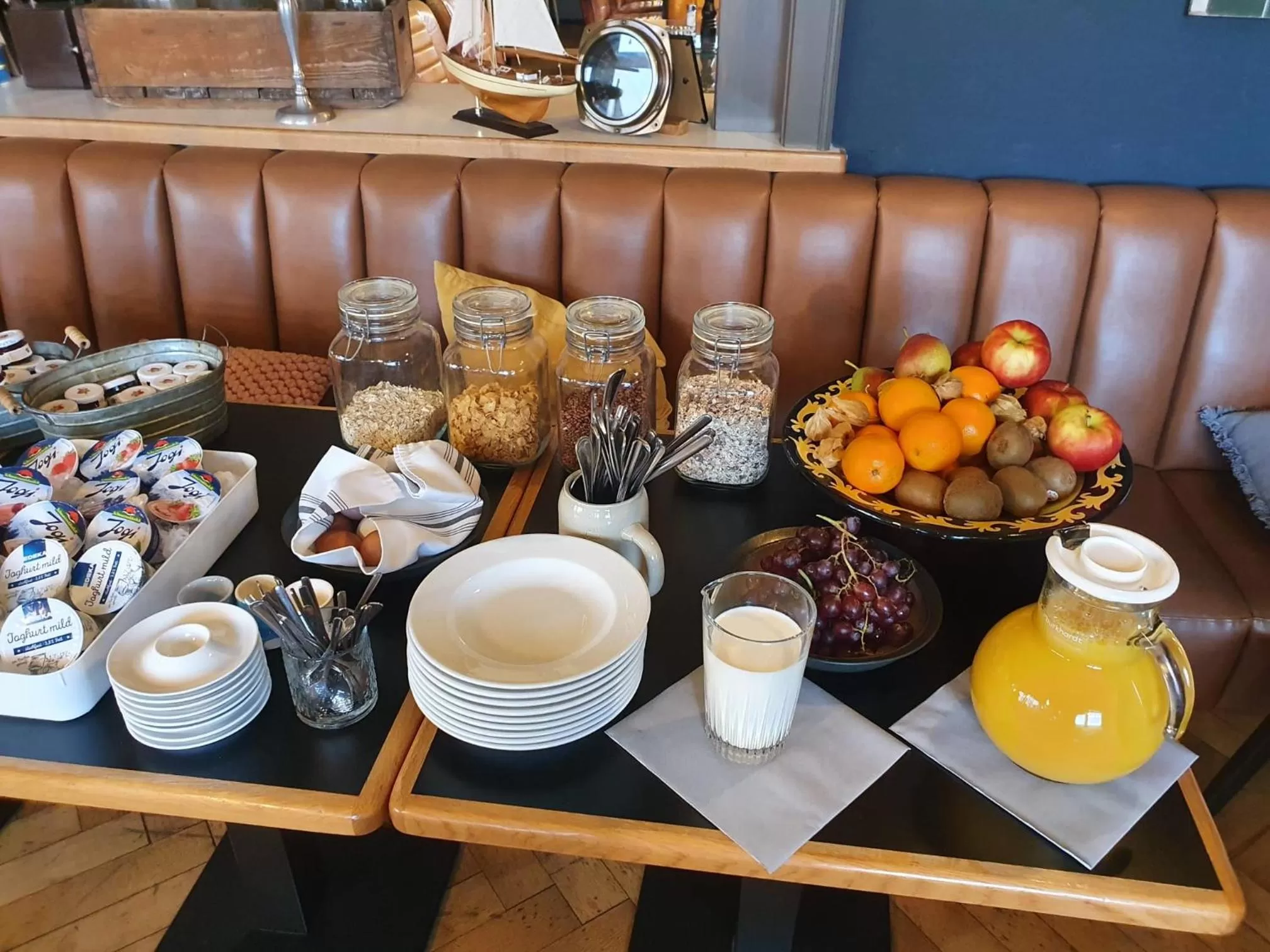 Breakfast in Hafen 17 Hotel Küche Bar