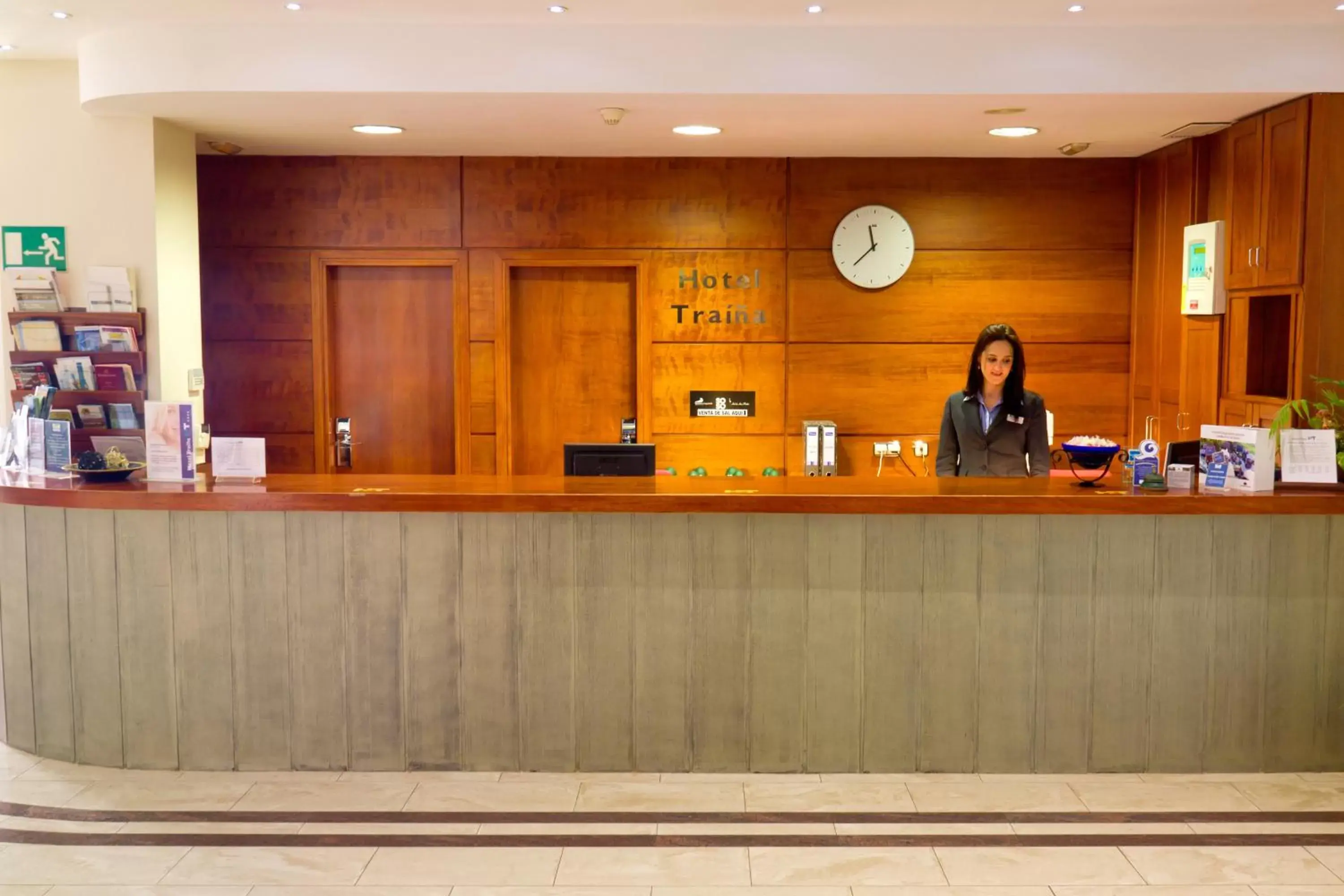 Lobby or reception in Hotel Traíña