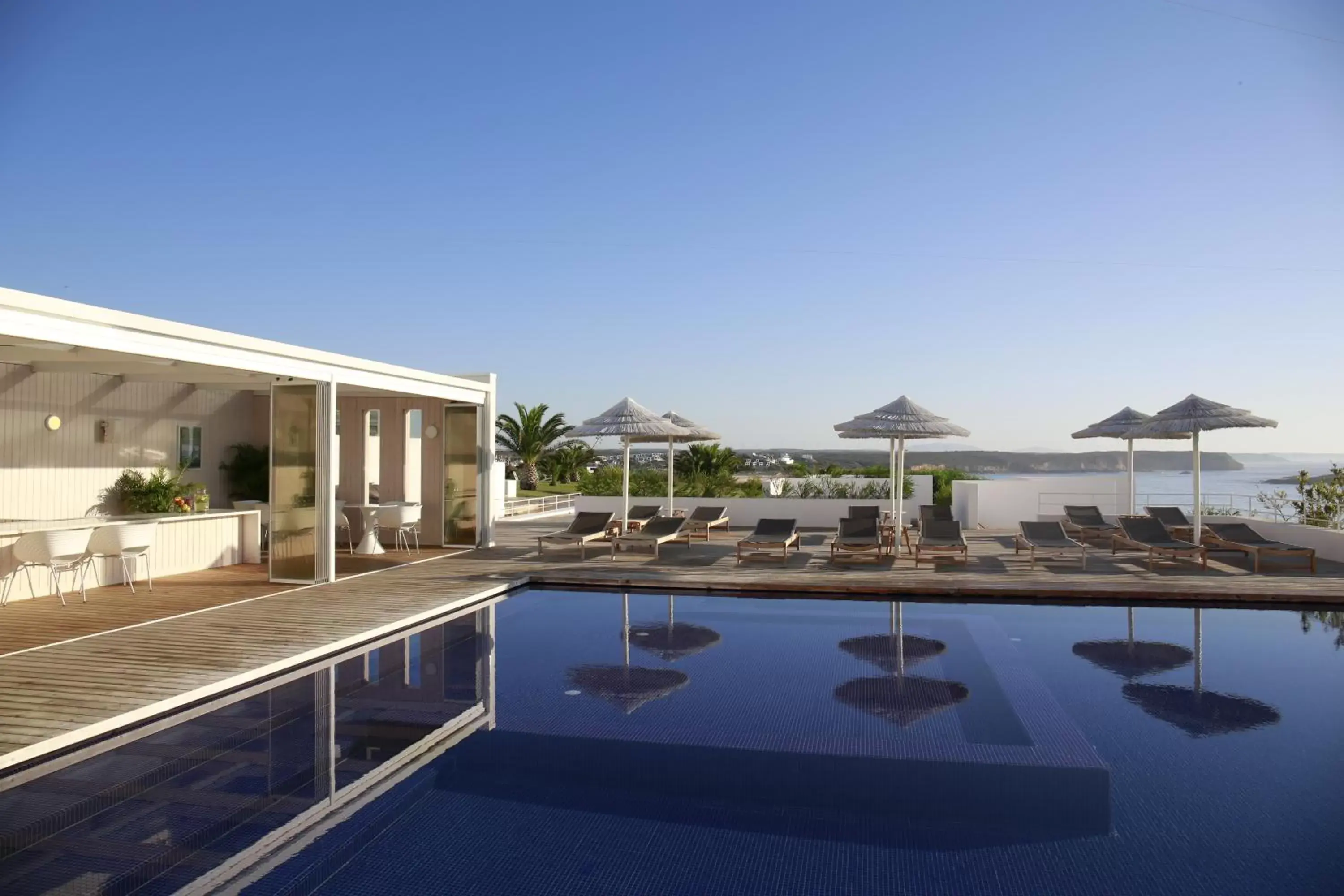Swimming Pool in Memmo Baleeira - Design Hotels