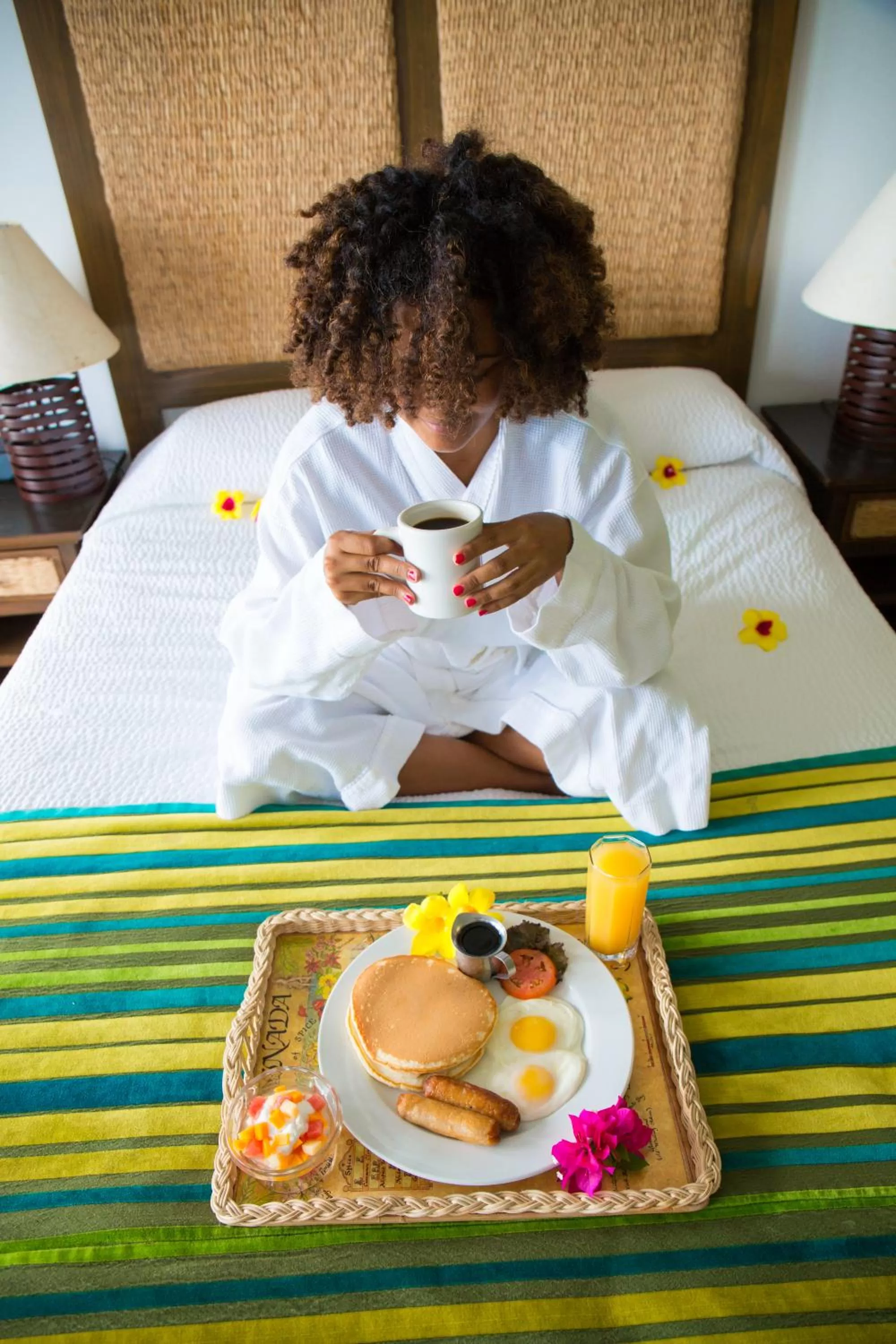 Buffet breakfast, Bed in True Blue Bay Resort