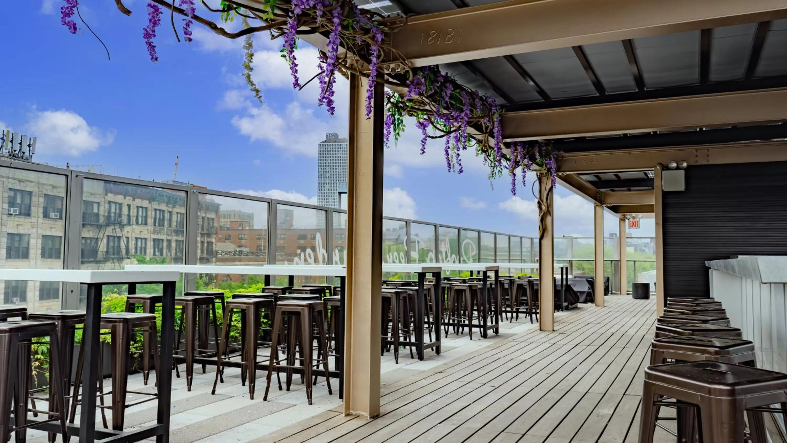 Patio in Pod Brooklyn