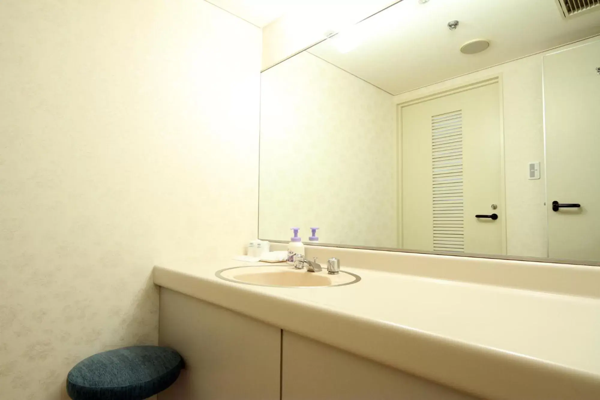 Bathroom in Hotel Hiroshima Sunplaza