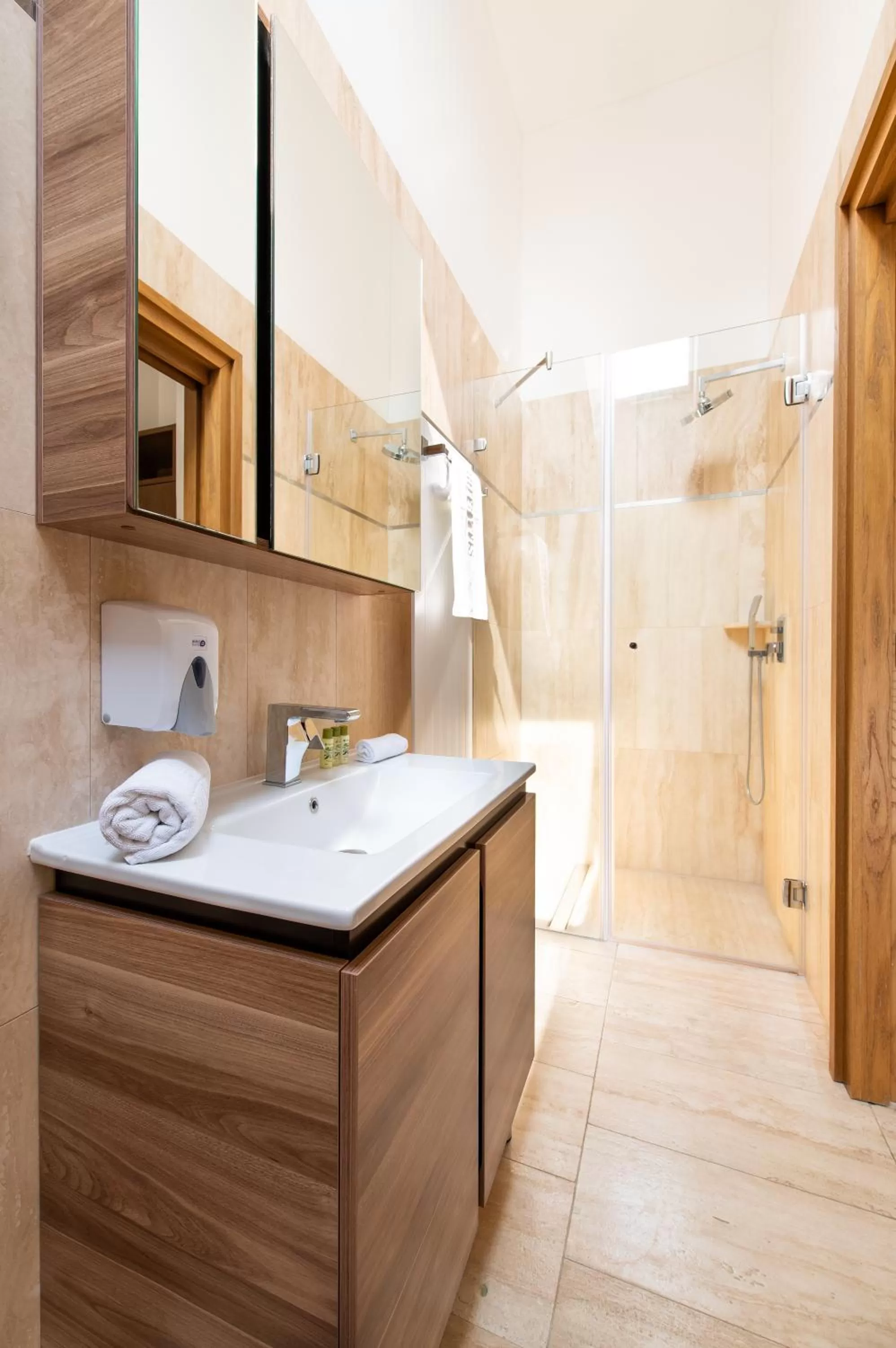 Bathroom in Botrytis Borhotel