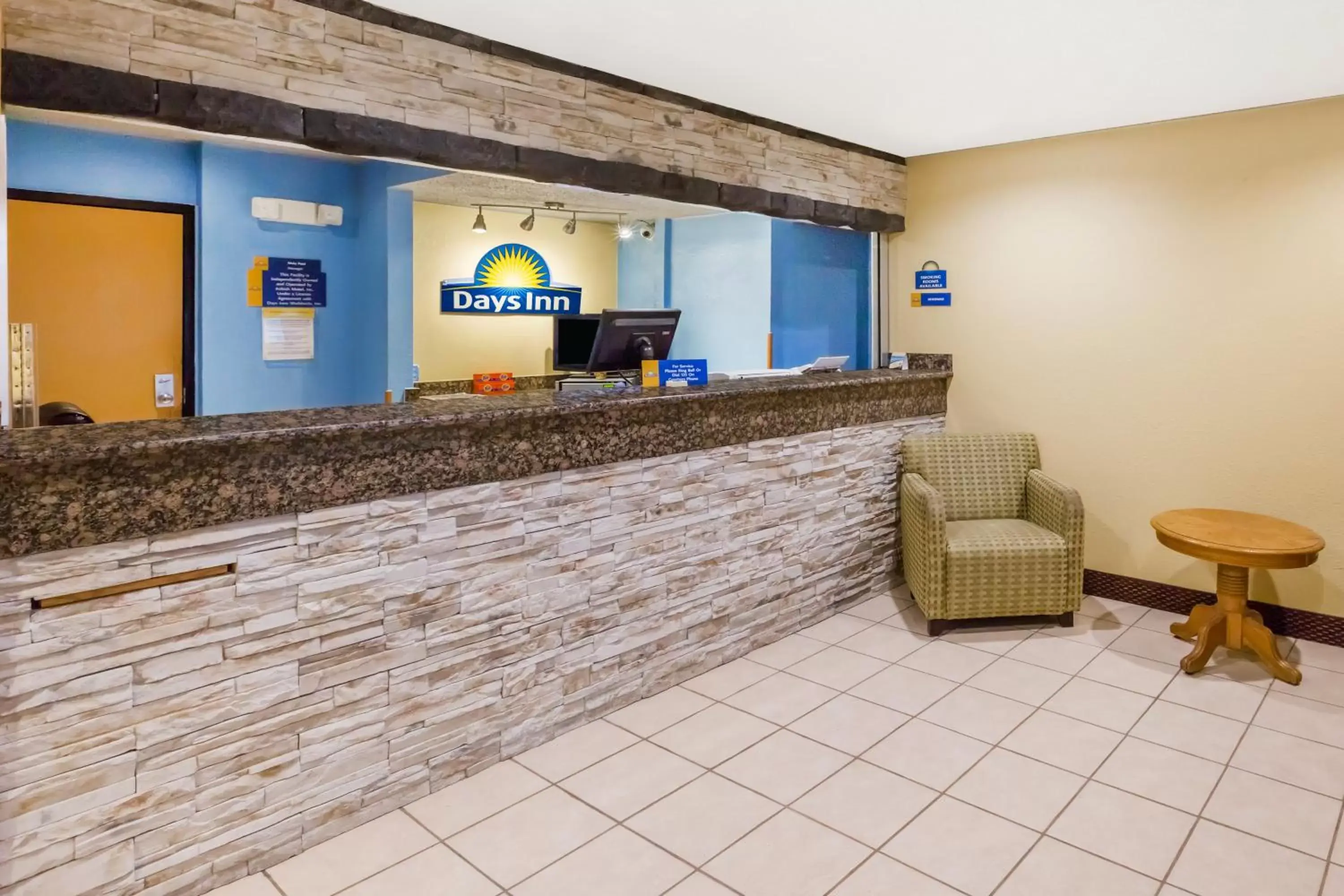 Lobby or reception, Lobby/Reception in Days Inn by Wyndham Ankeny - Des Moines