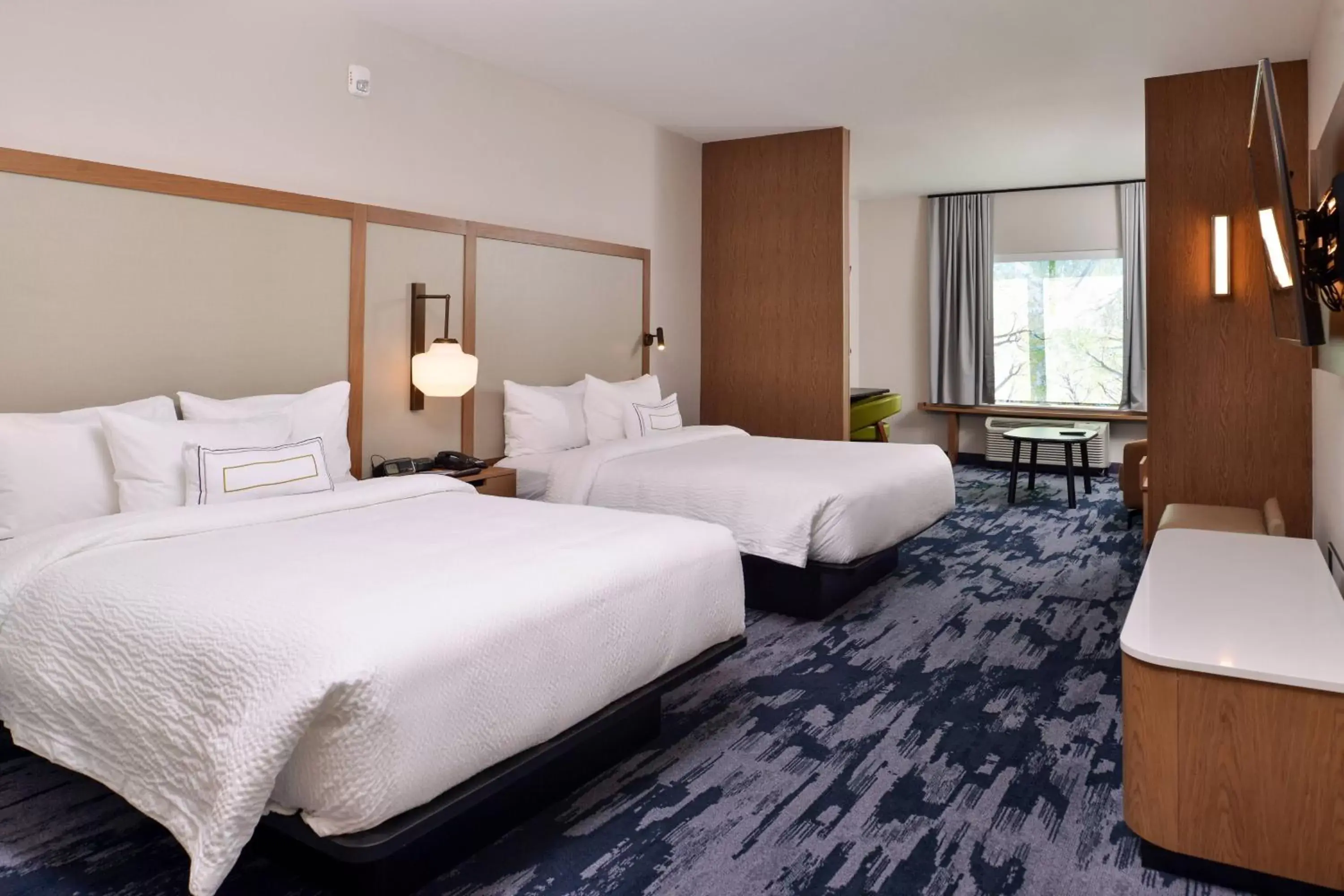 Photo of the whole room, Bed in Fairfield Inn and Suites by Marriott Minneapolis Shakopee
