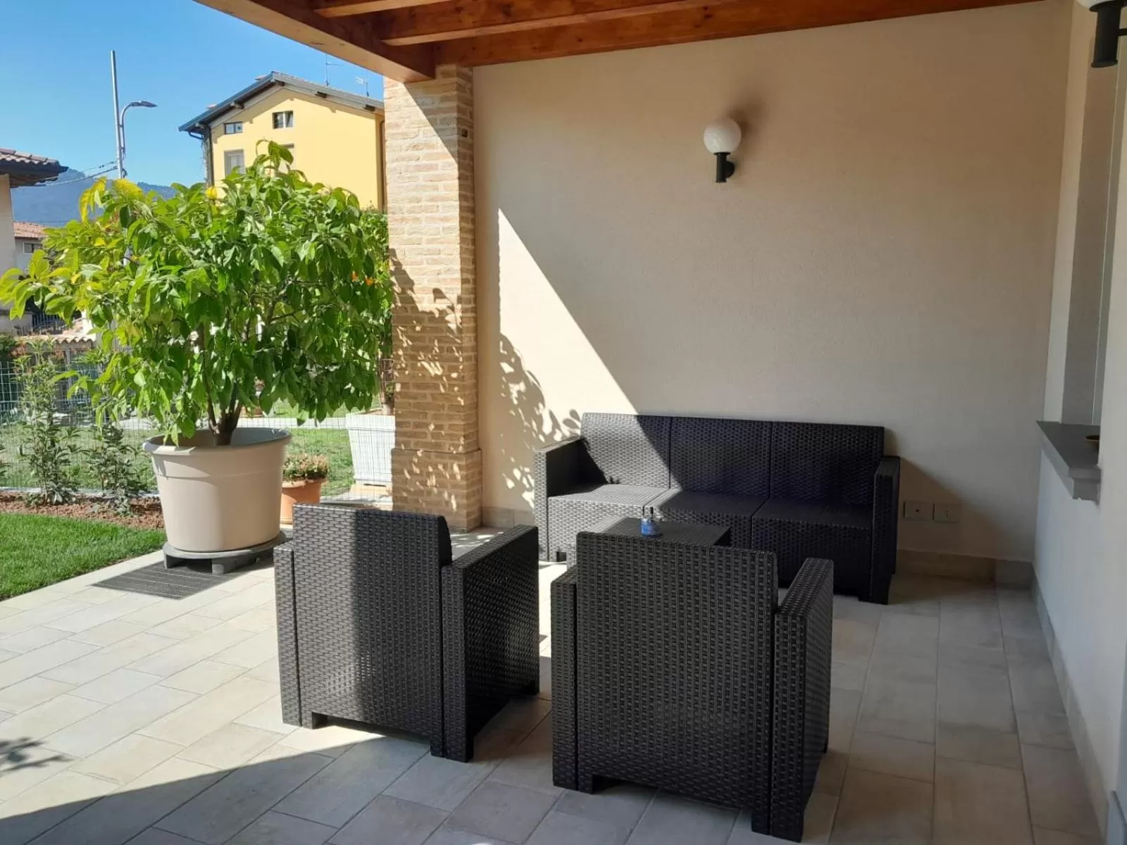 Inner courtyard view, Patio/Outdoor Area in B&B LA VALLUNA