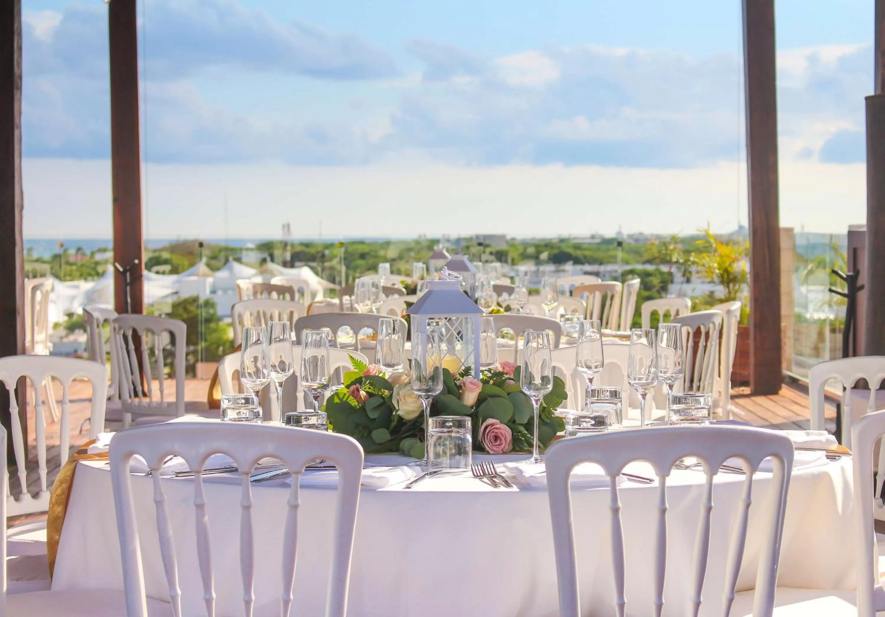 Meeting/conference room in The Fives Downtown Hotel & Residences, Curio Collection by Hilton