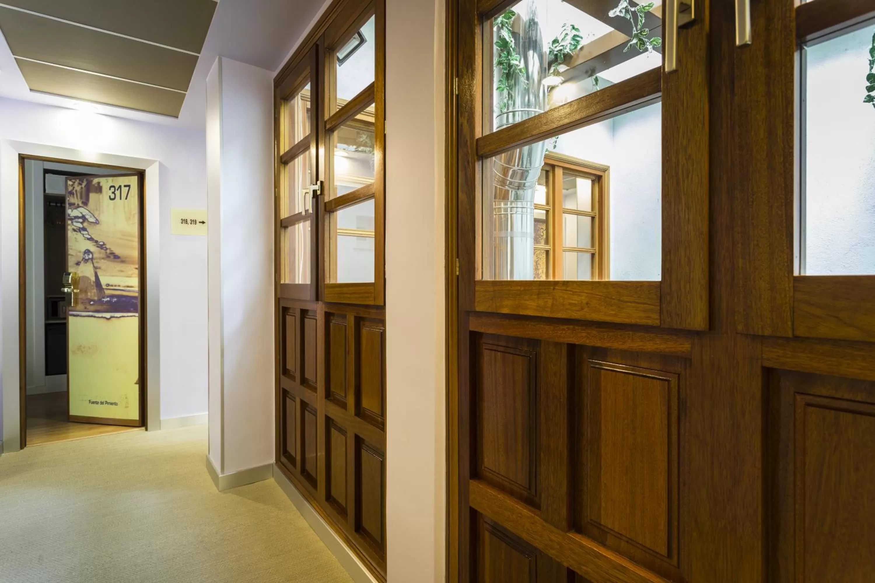 Decorative detail in Hotel Comfort Dauro 2