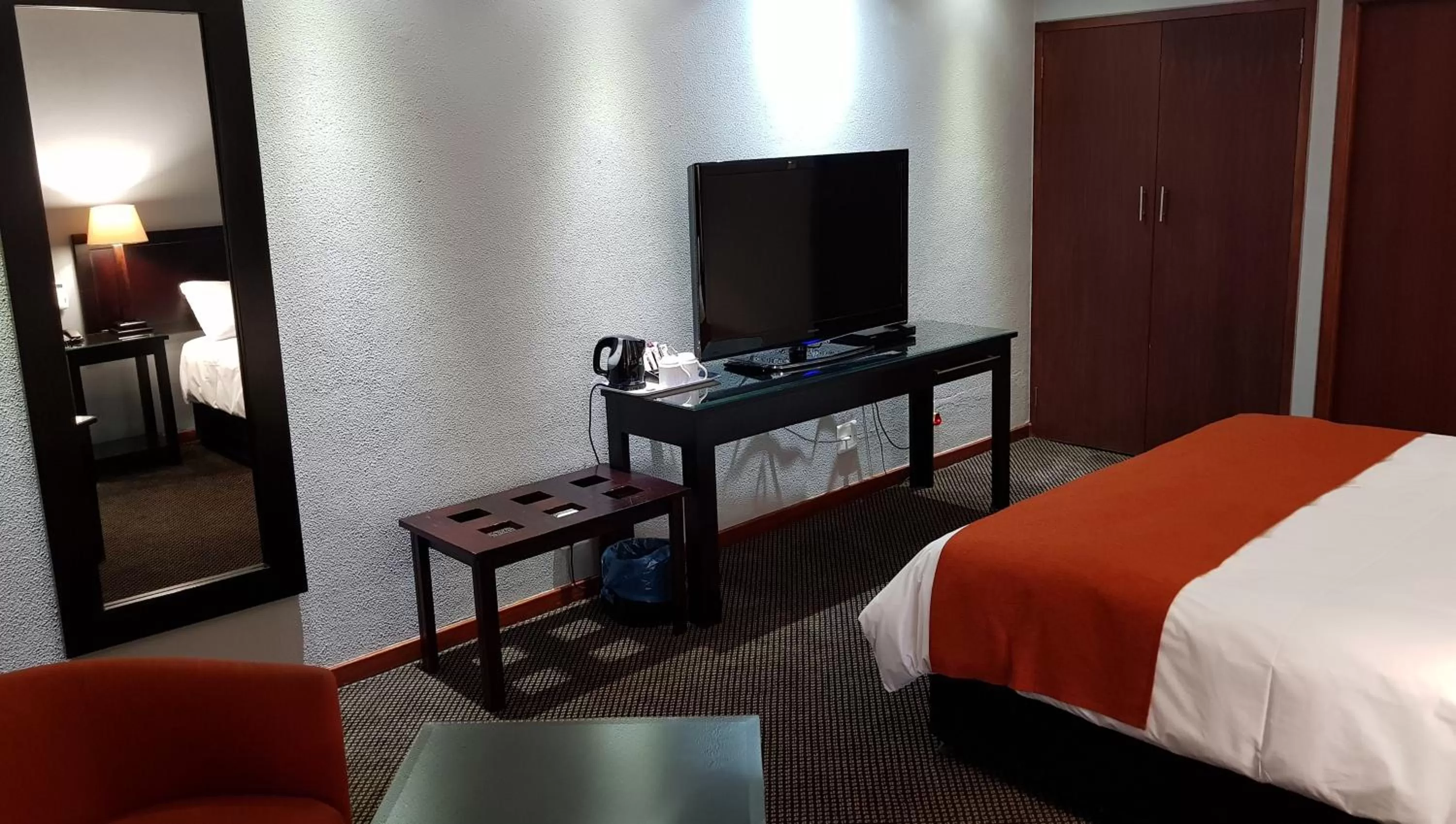 Bedroom, Bed in African Sky Ermelo Inn