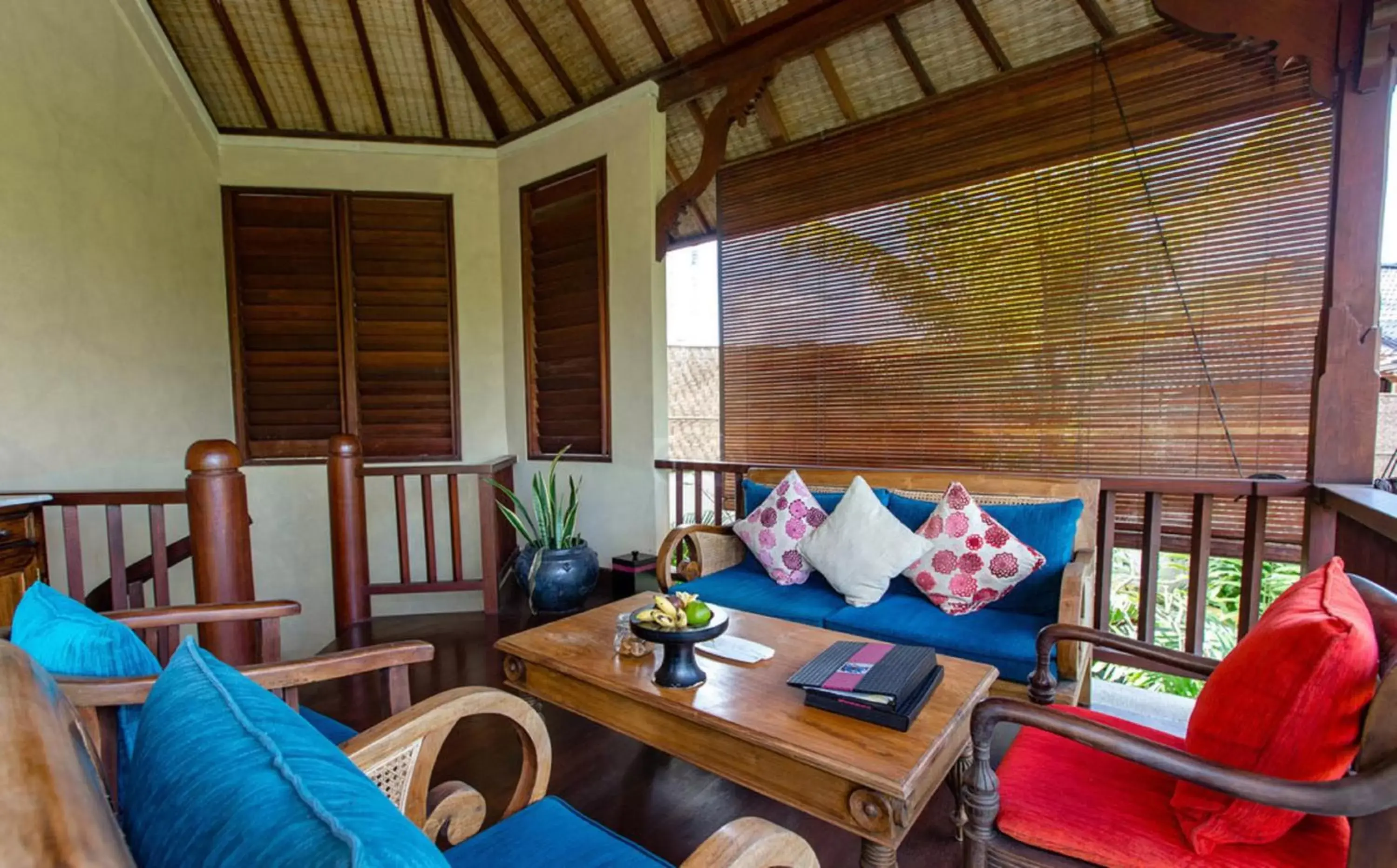 Living room, Seating Area in Dwaraka The Royal Villas