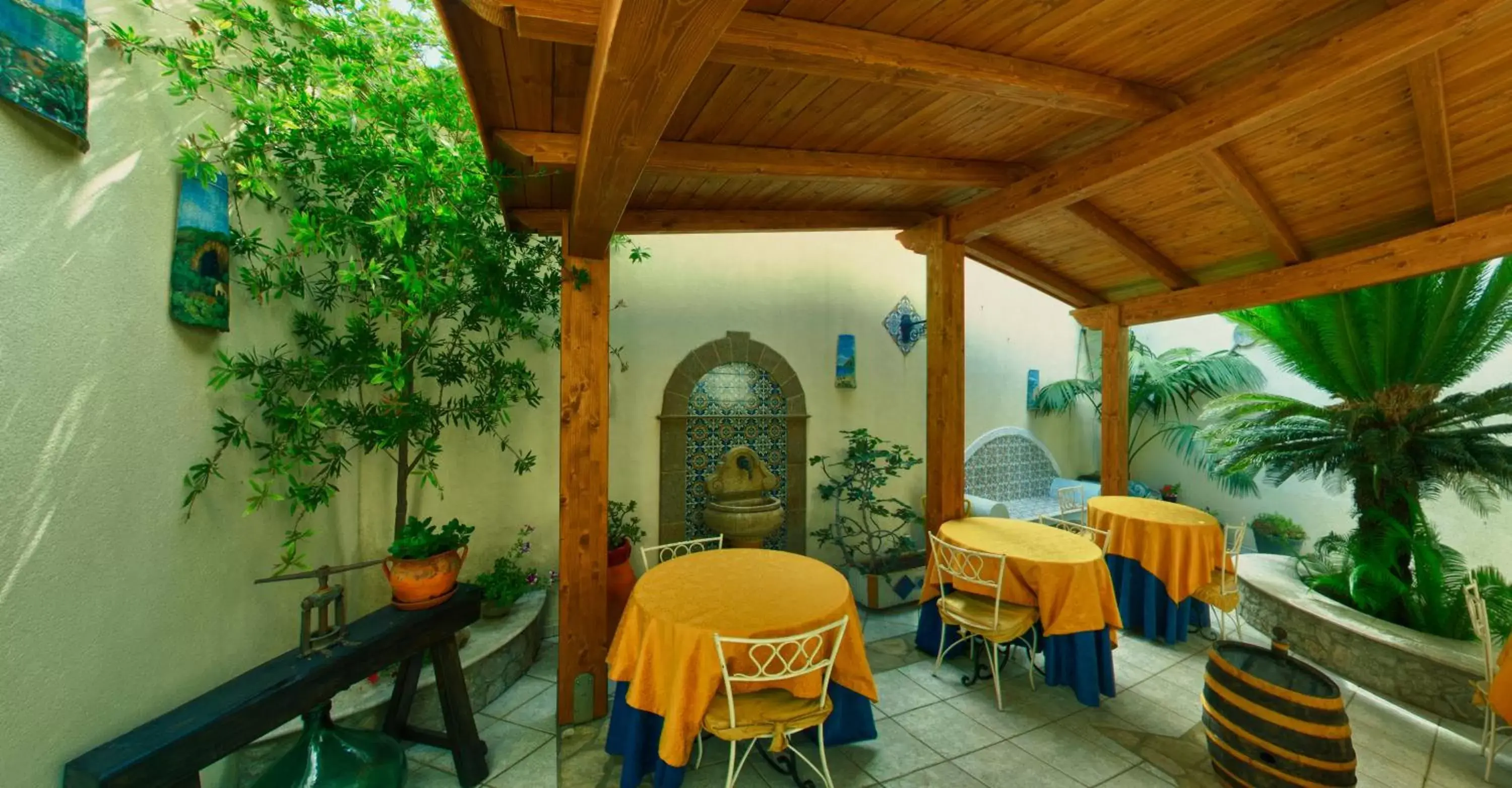 Garden, Restaurant/Places to Eat in Al-Tair